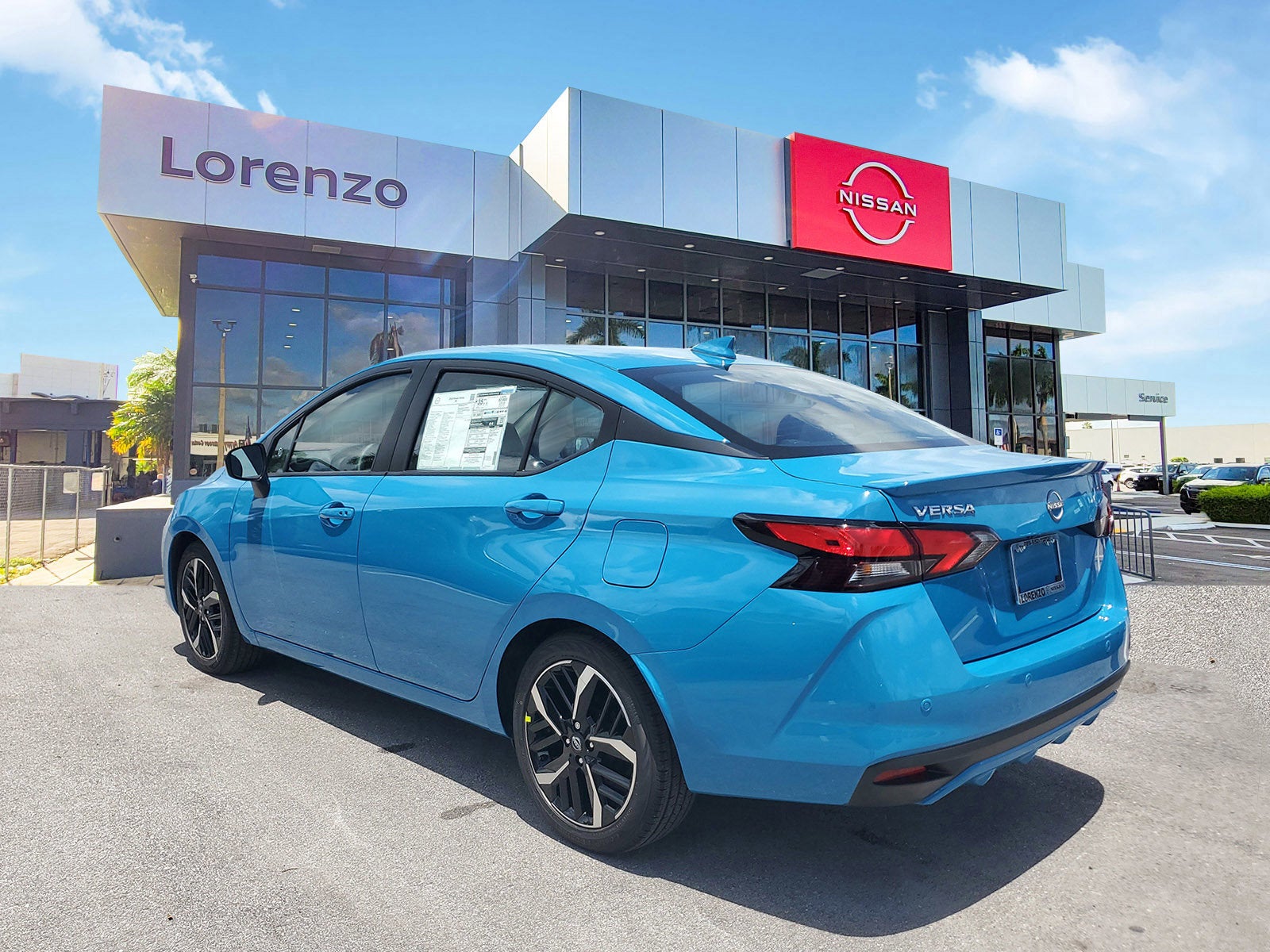 2025 Nissan Versa SR