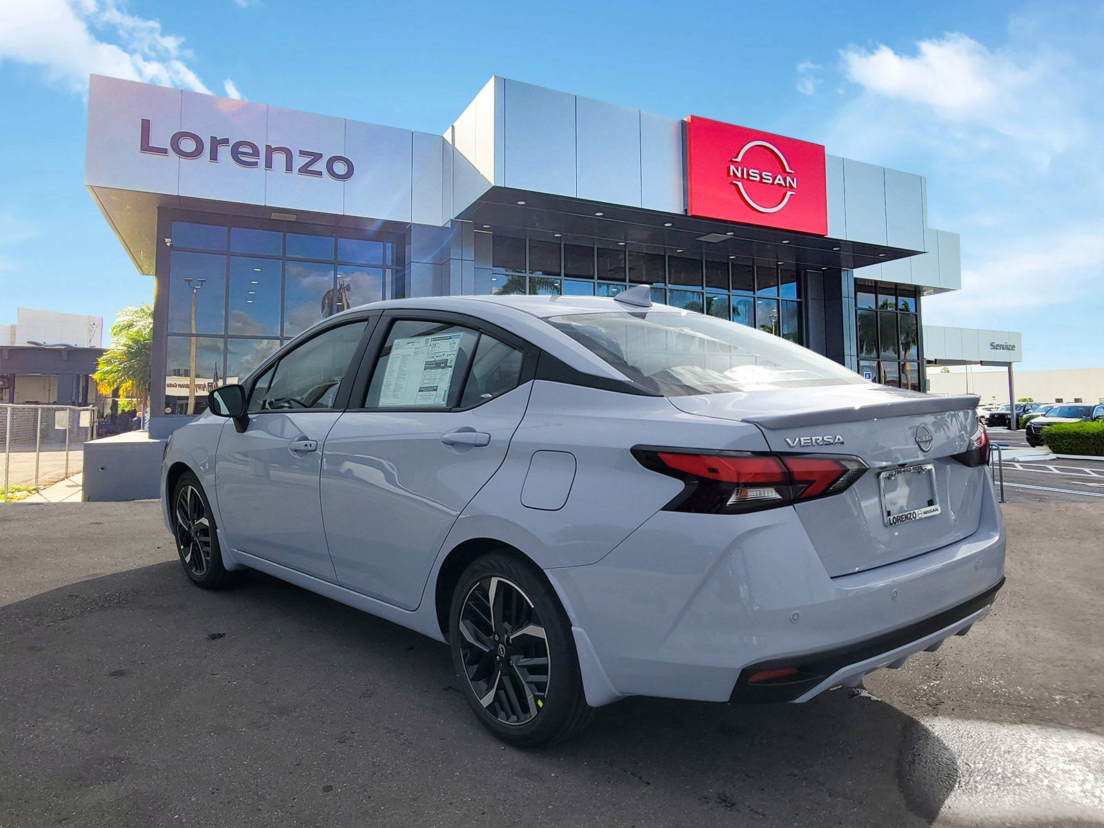 2025 Nissan Versa SR