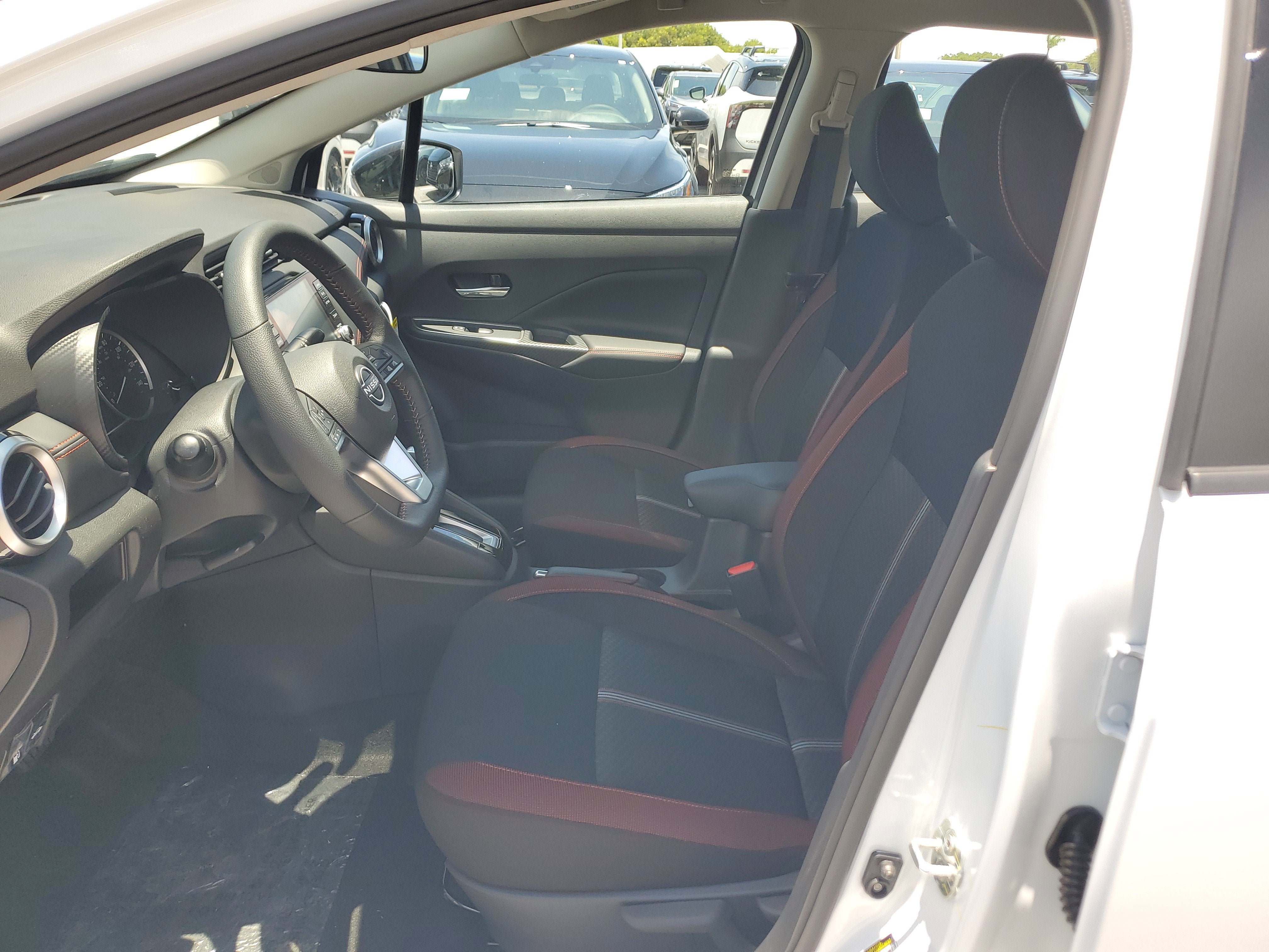 2025 Nissan Versa SR