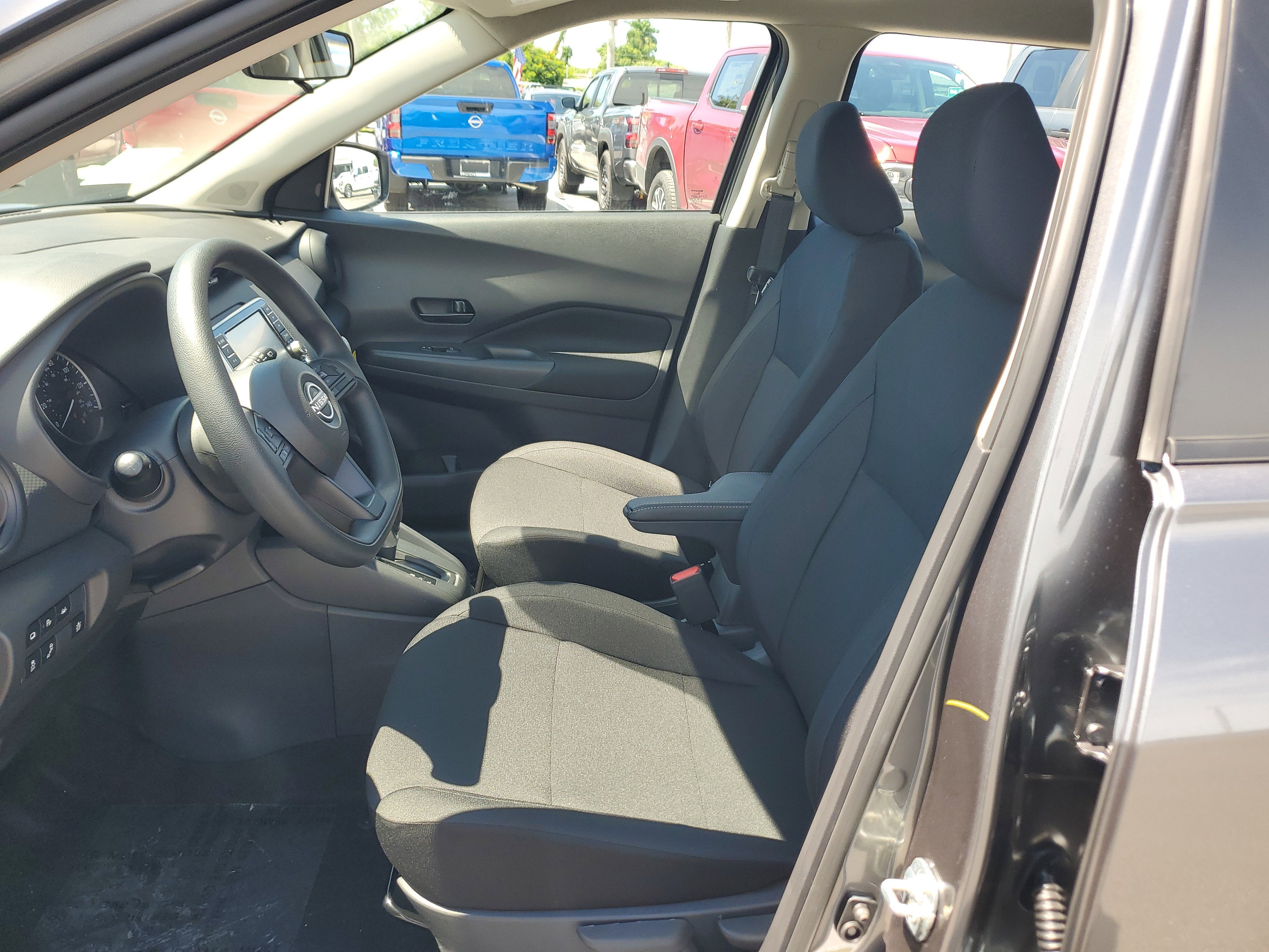 2025 Nissan Kicks Play S