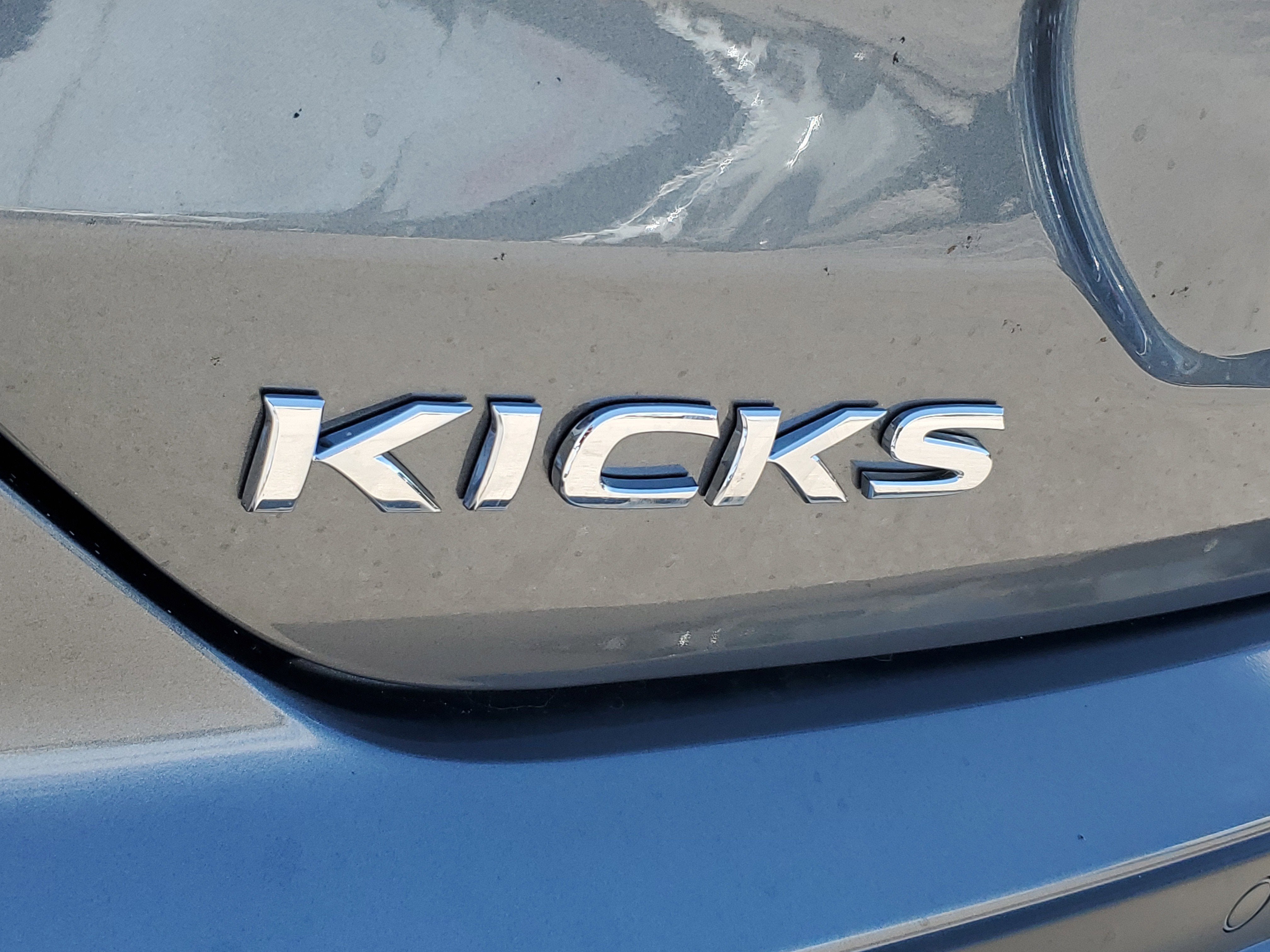 2025 Nissan Kicks Play S