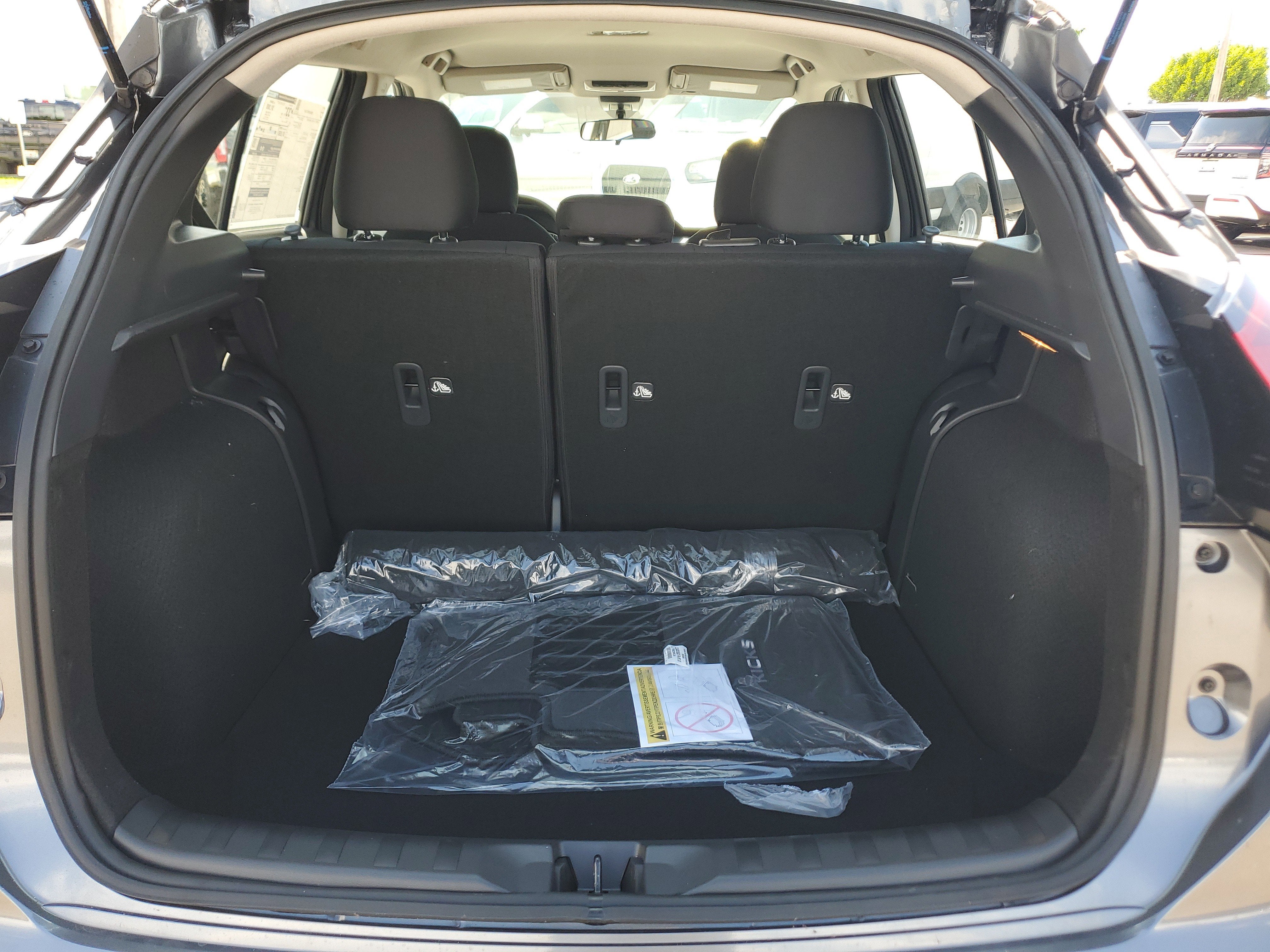 2025 Nissan Kicks Play S