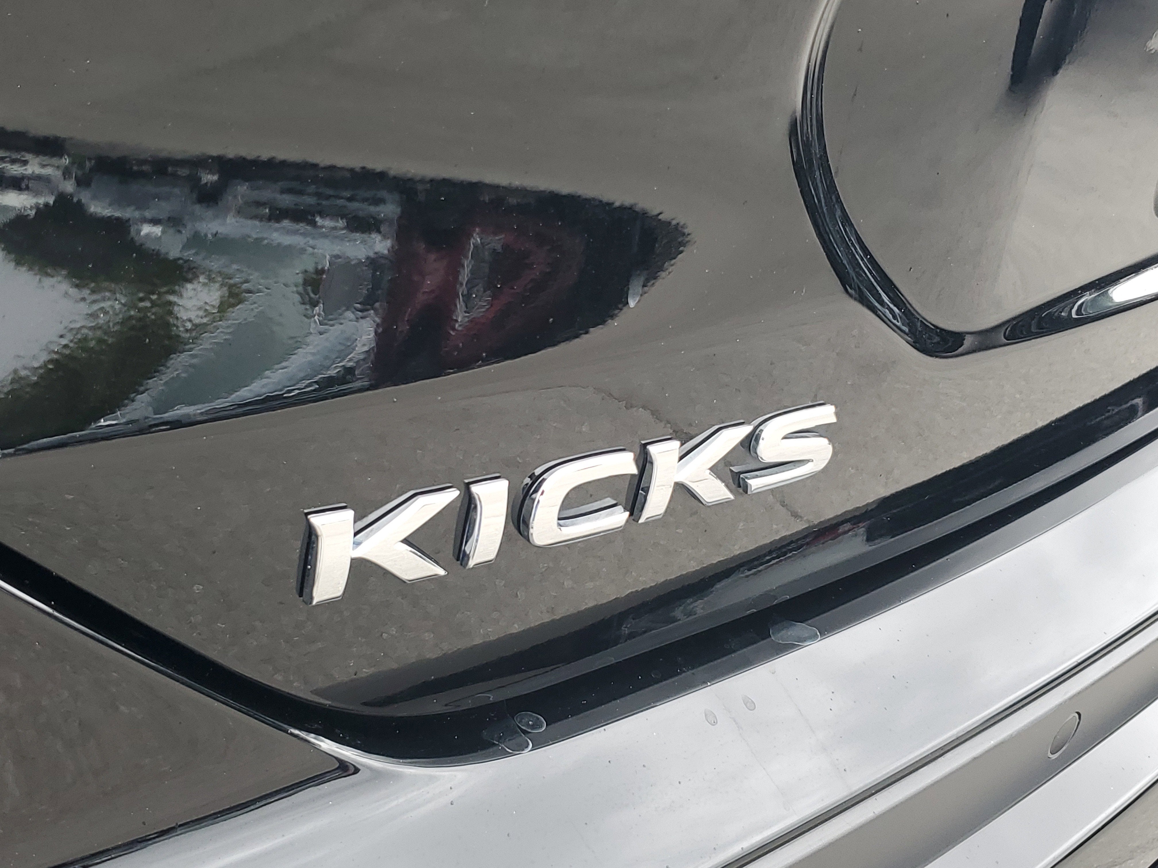 2024 Nissan Kicks S