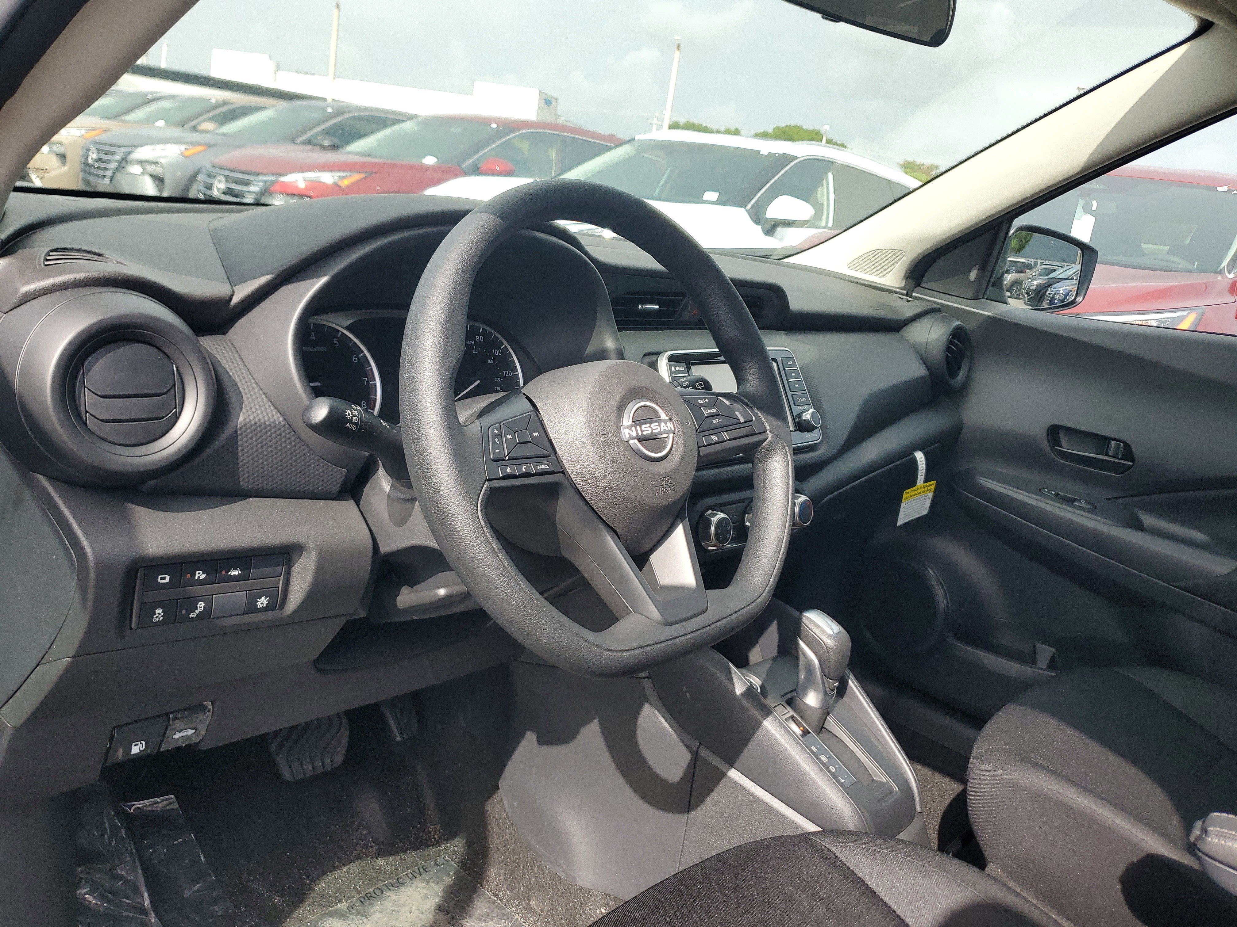 2025 Nissan Kicks Play S