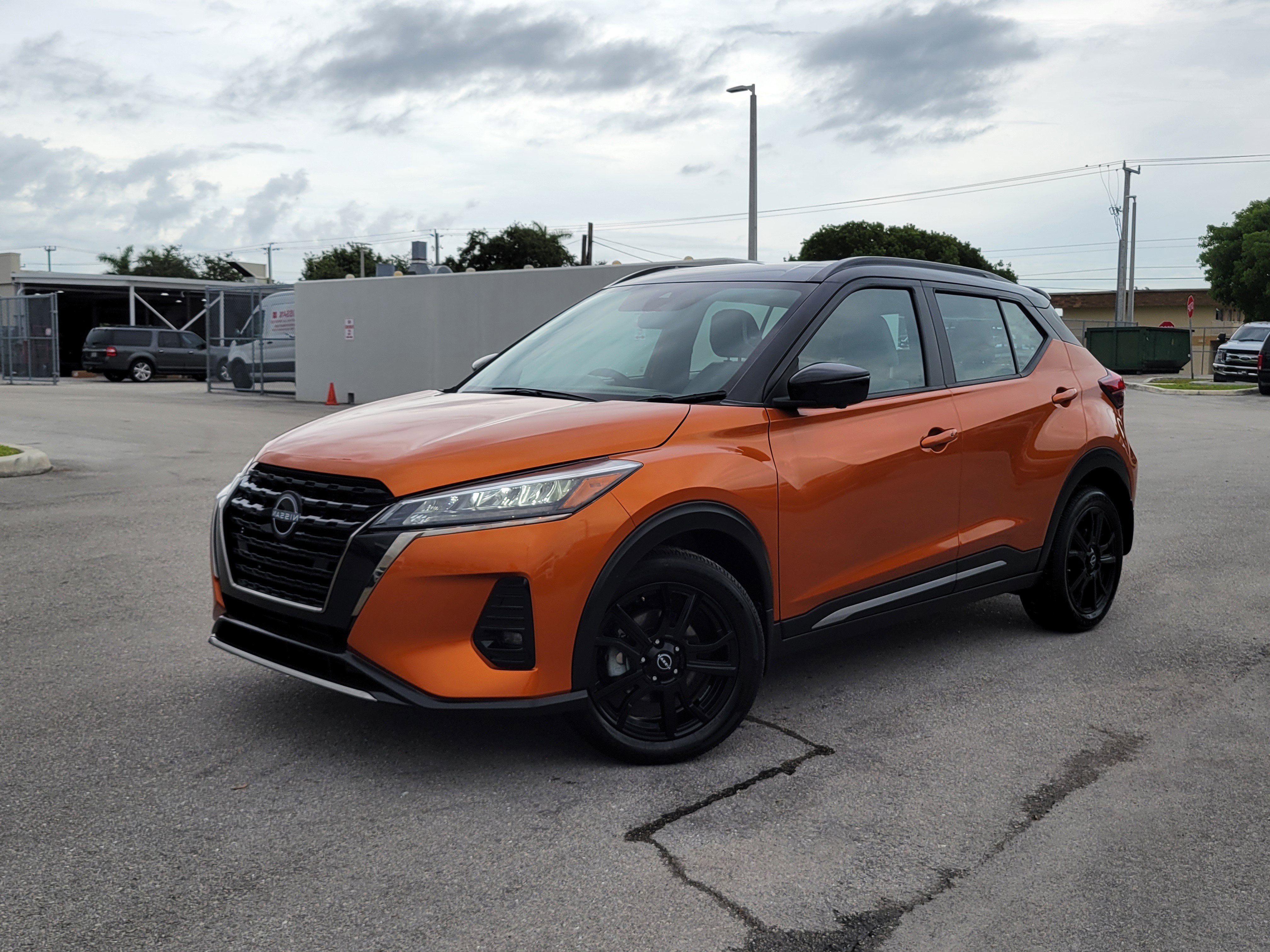 2024 Nissan Kicks SR