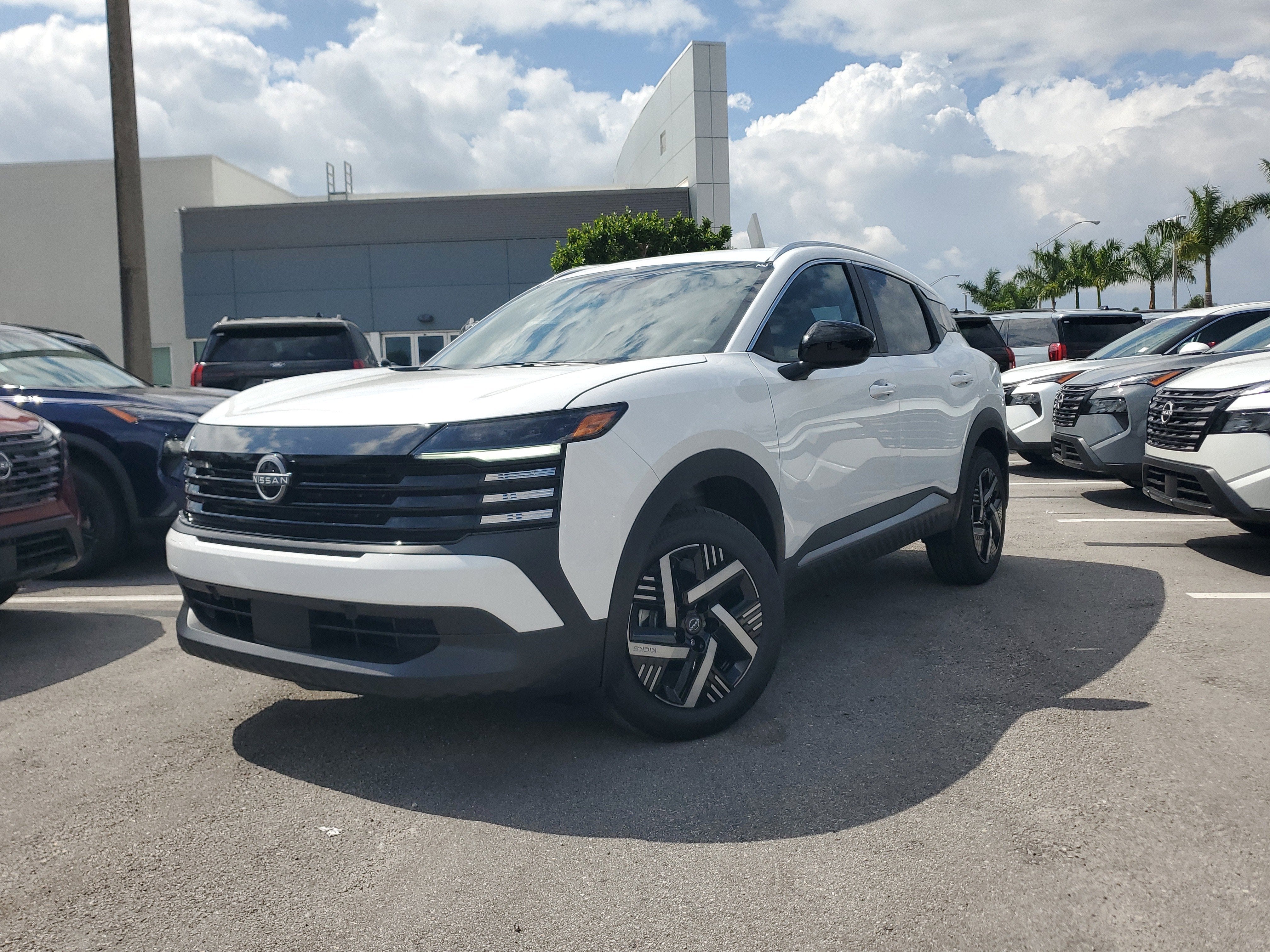 2026 Nissan Kicks SV