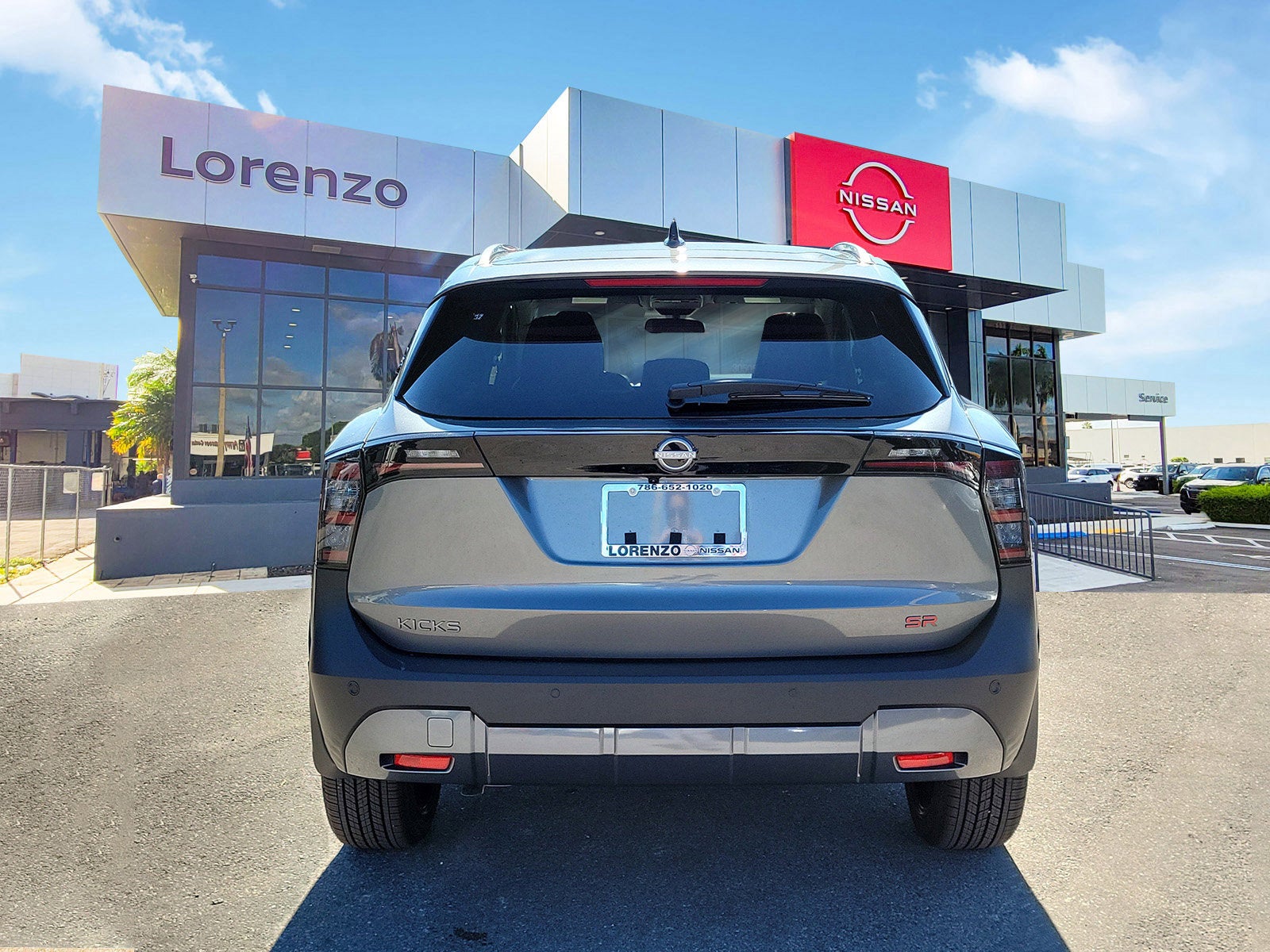 2026 Nissan Kicks SR