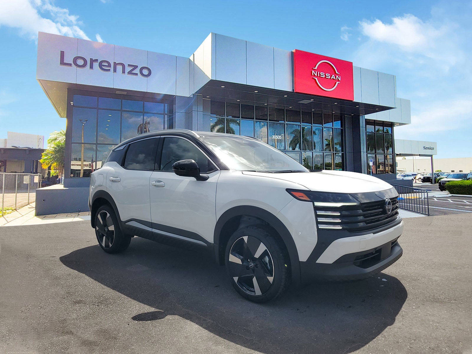 2025 Nissan Kicks SR