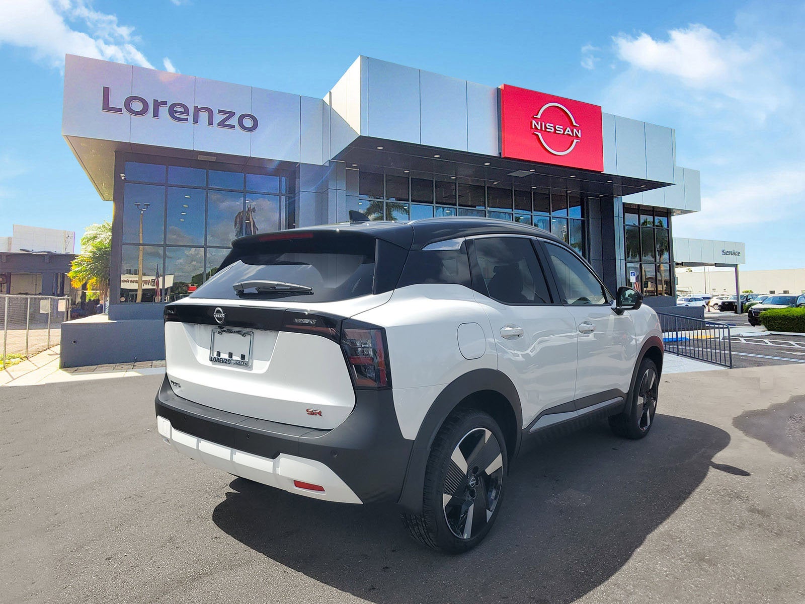 2025 Nissan Kicks SR