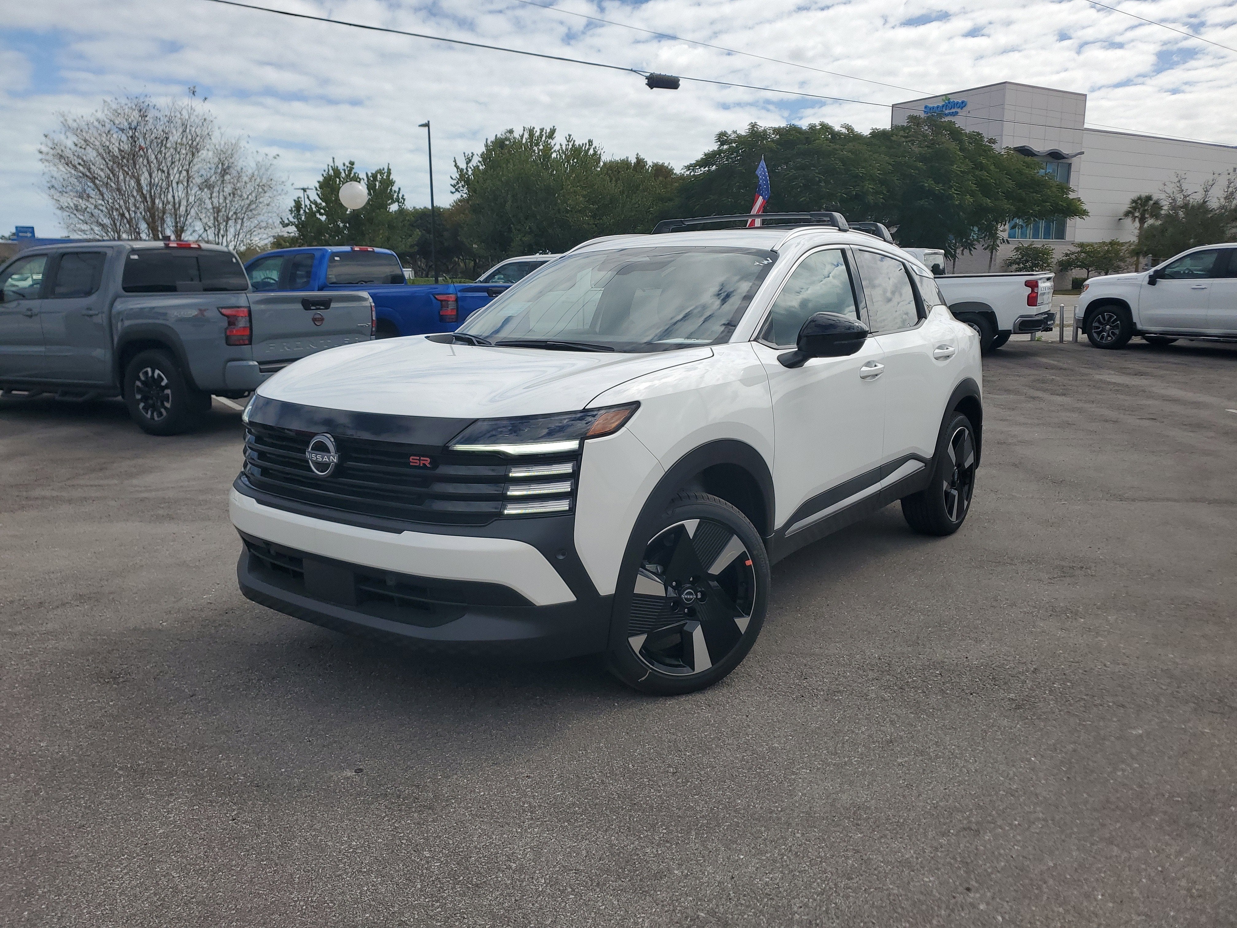 2026 Nissan Kicks SR