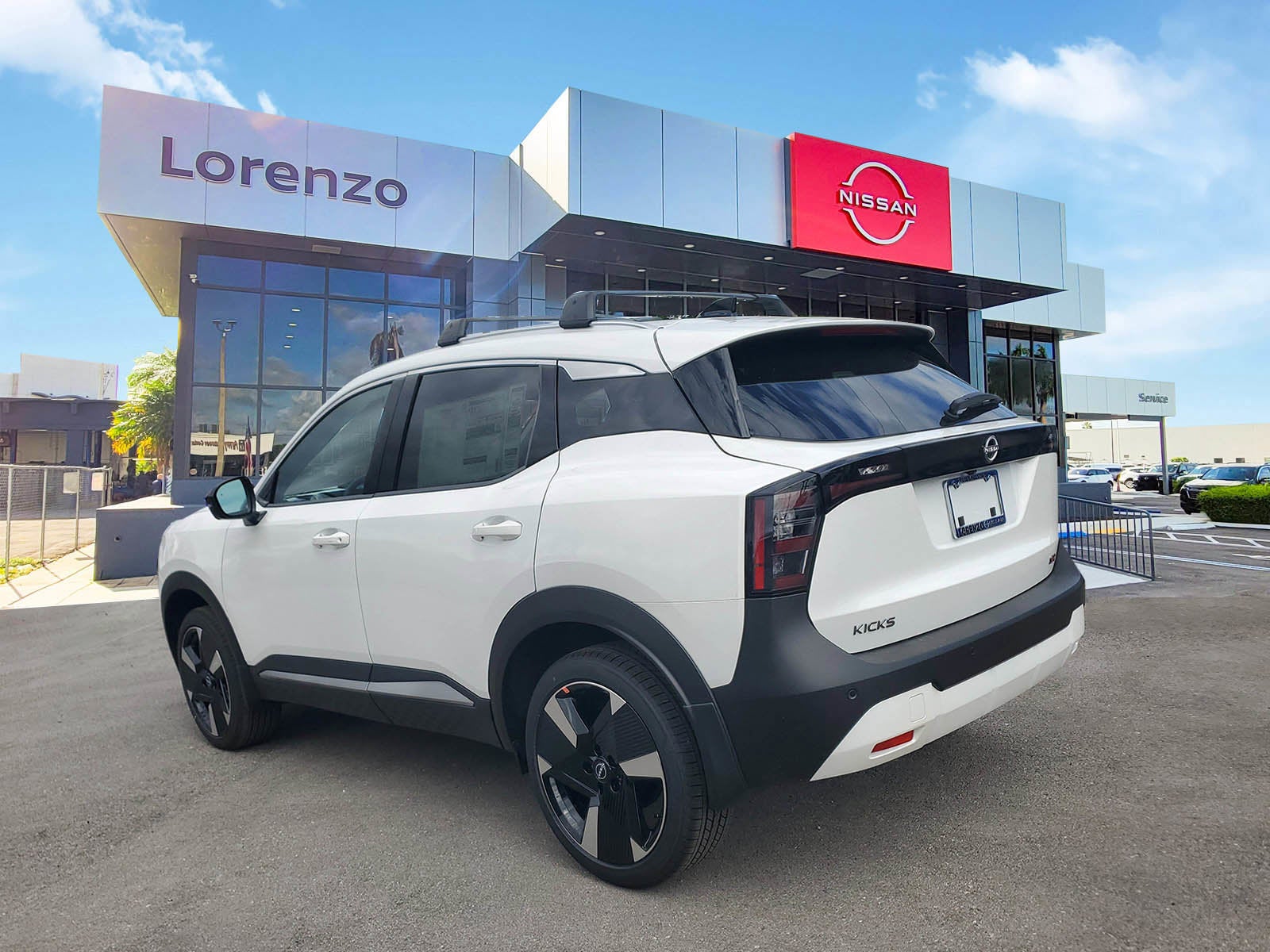 2026 Nissan Kicks SR