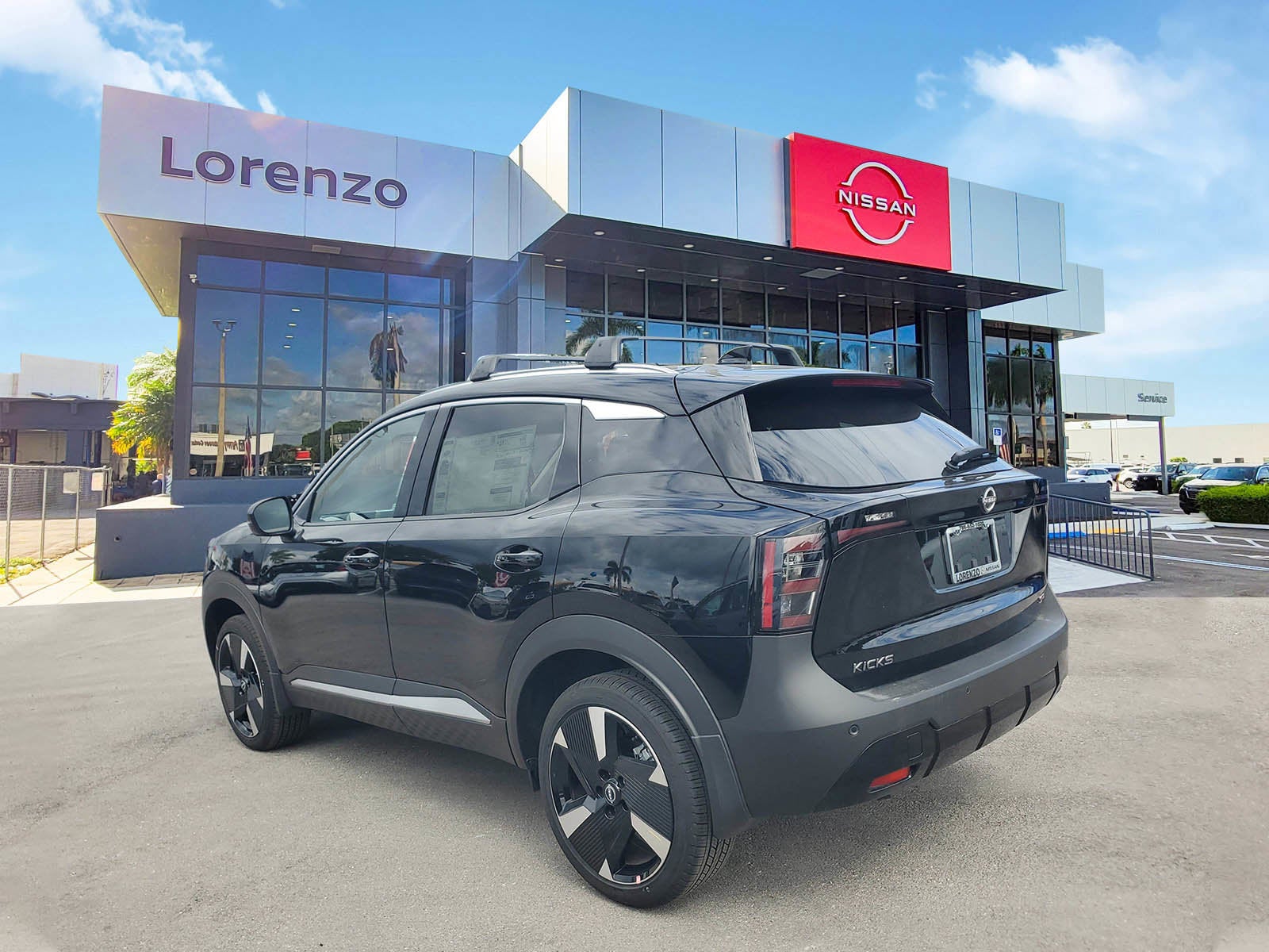 2026 Nissan Kicks SR