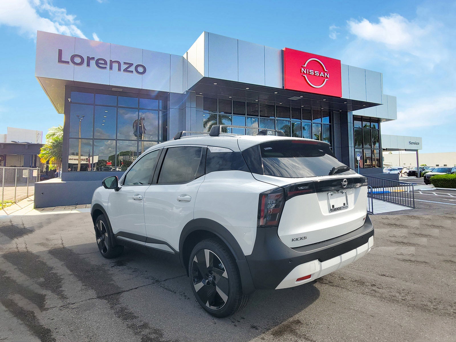 2026 Nissan Kicks SR