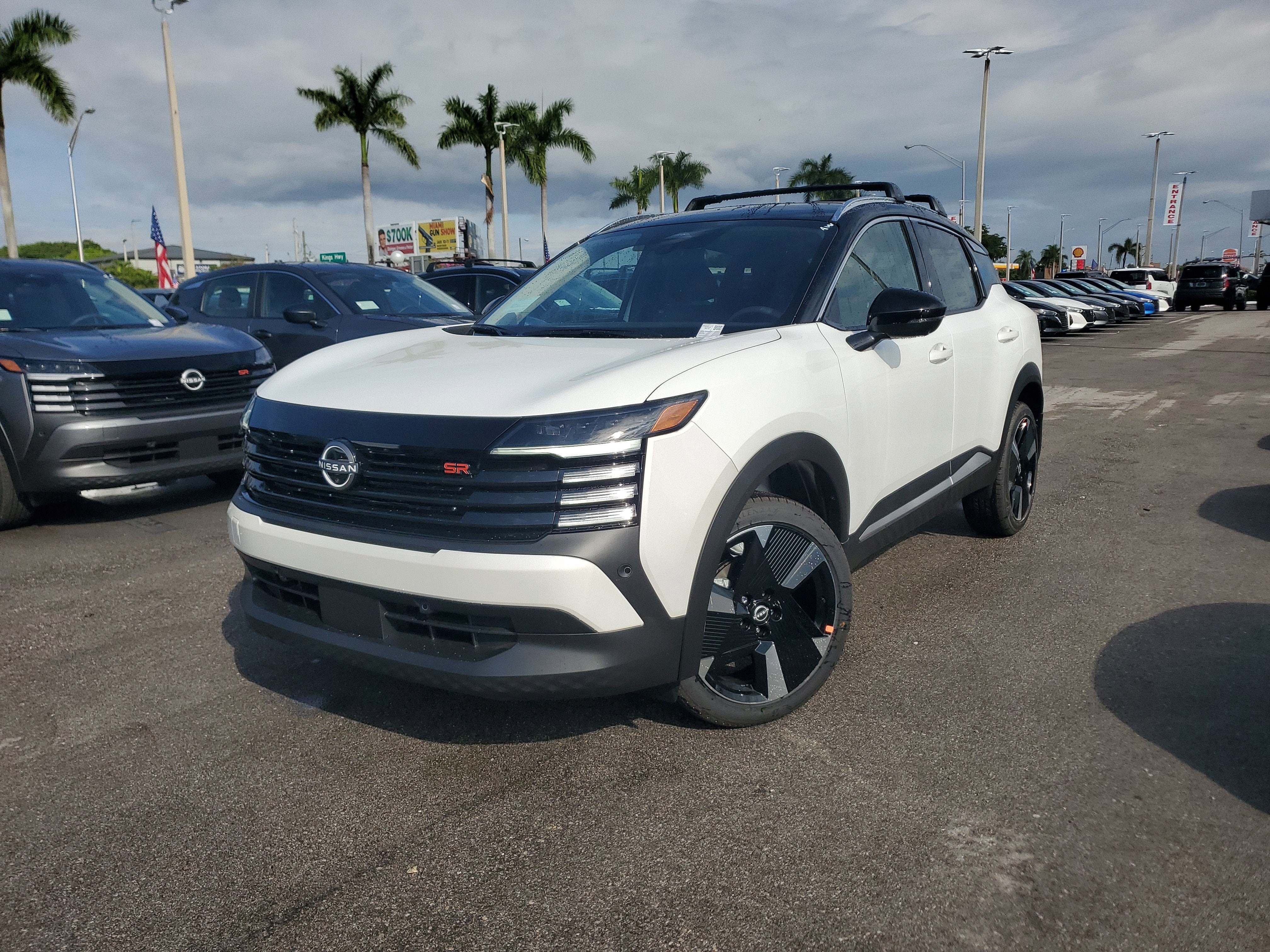 2026 Nissan Kicks SR