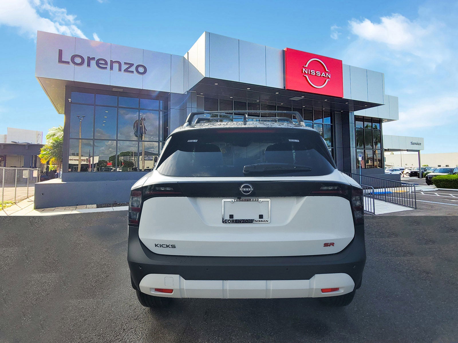 2026 Nissan Kicks SR