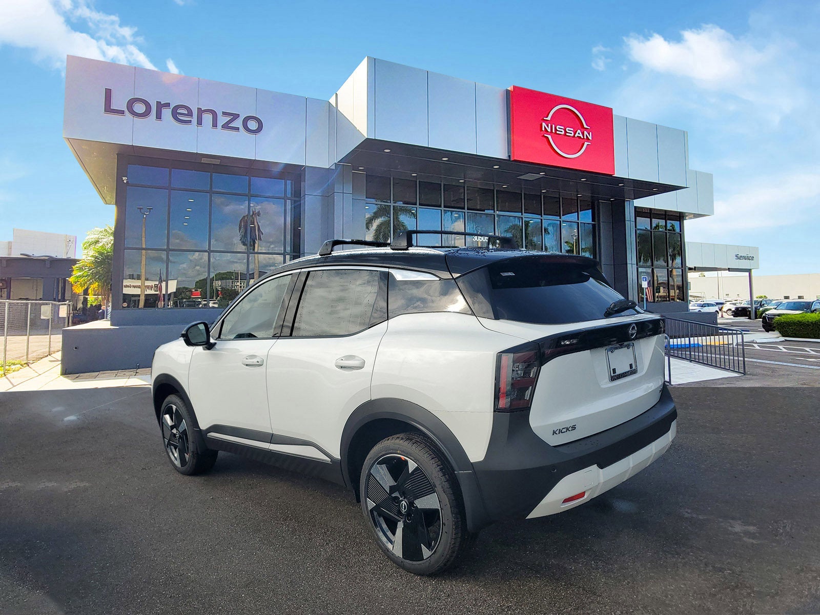 2026 Nissan Kicks SR