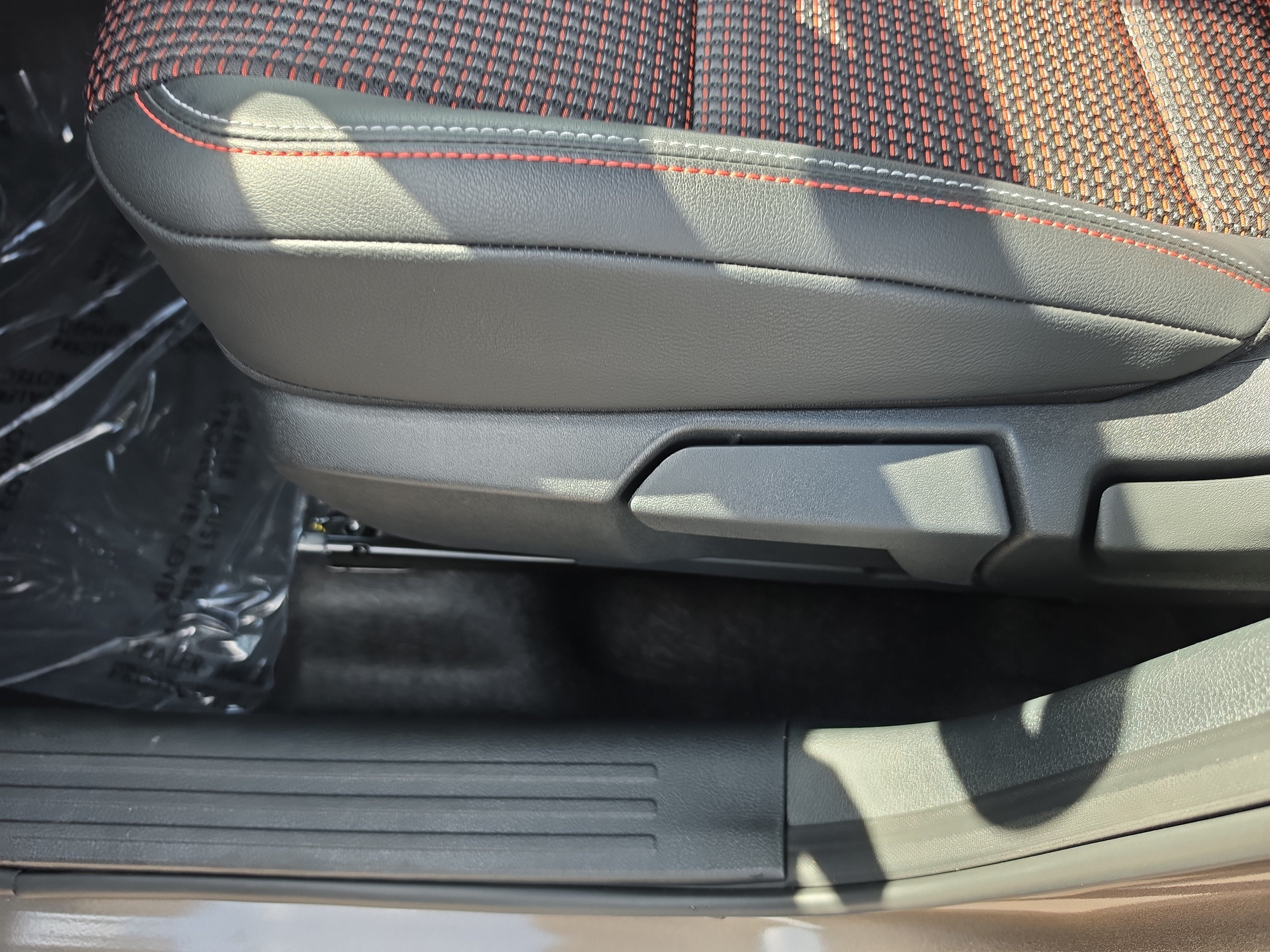 2026 Nissan Kicks SR 4WD