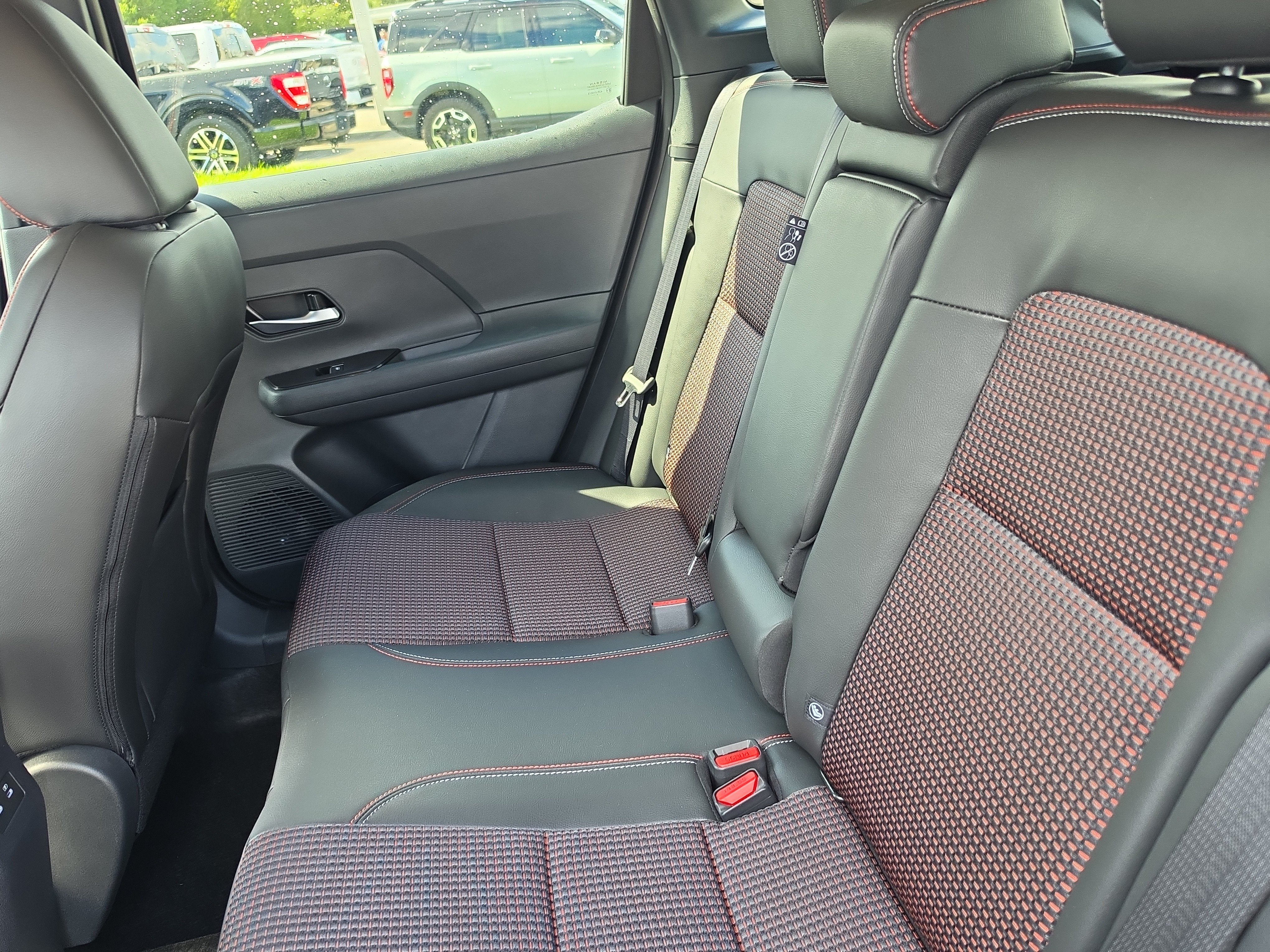 2026 Nissan Kicks SR 4WD
