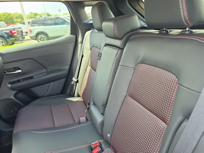 2026 Nissan Kicks SR 4WD