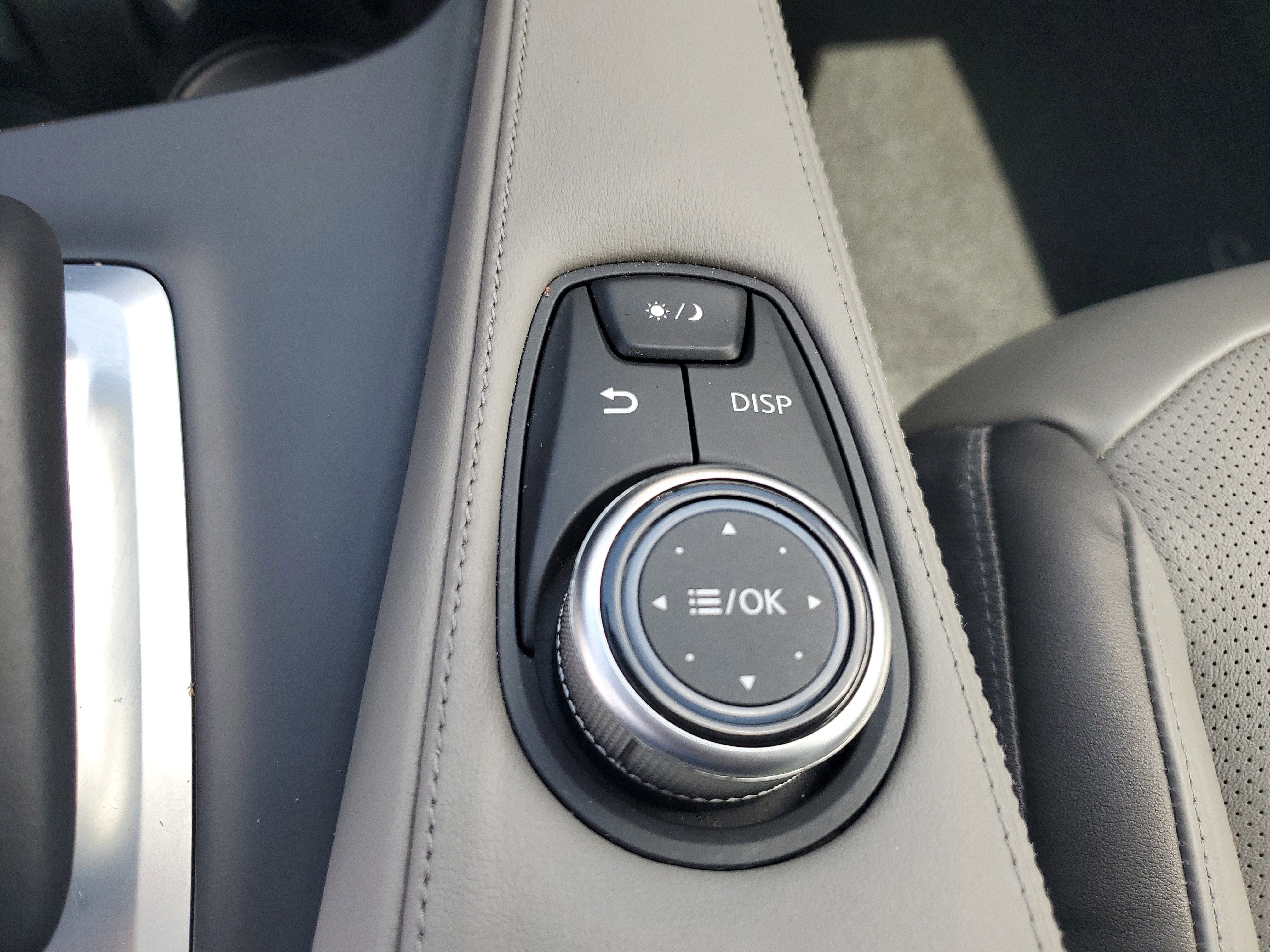 2024 INFINITI QX50 LUXE