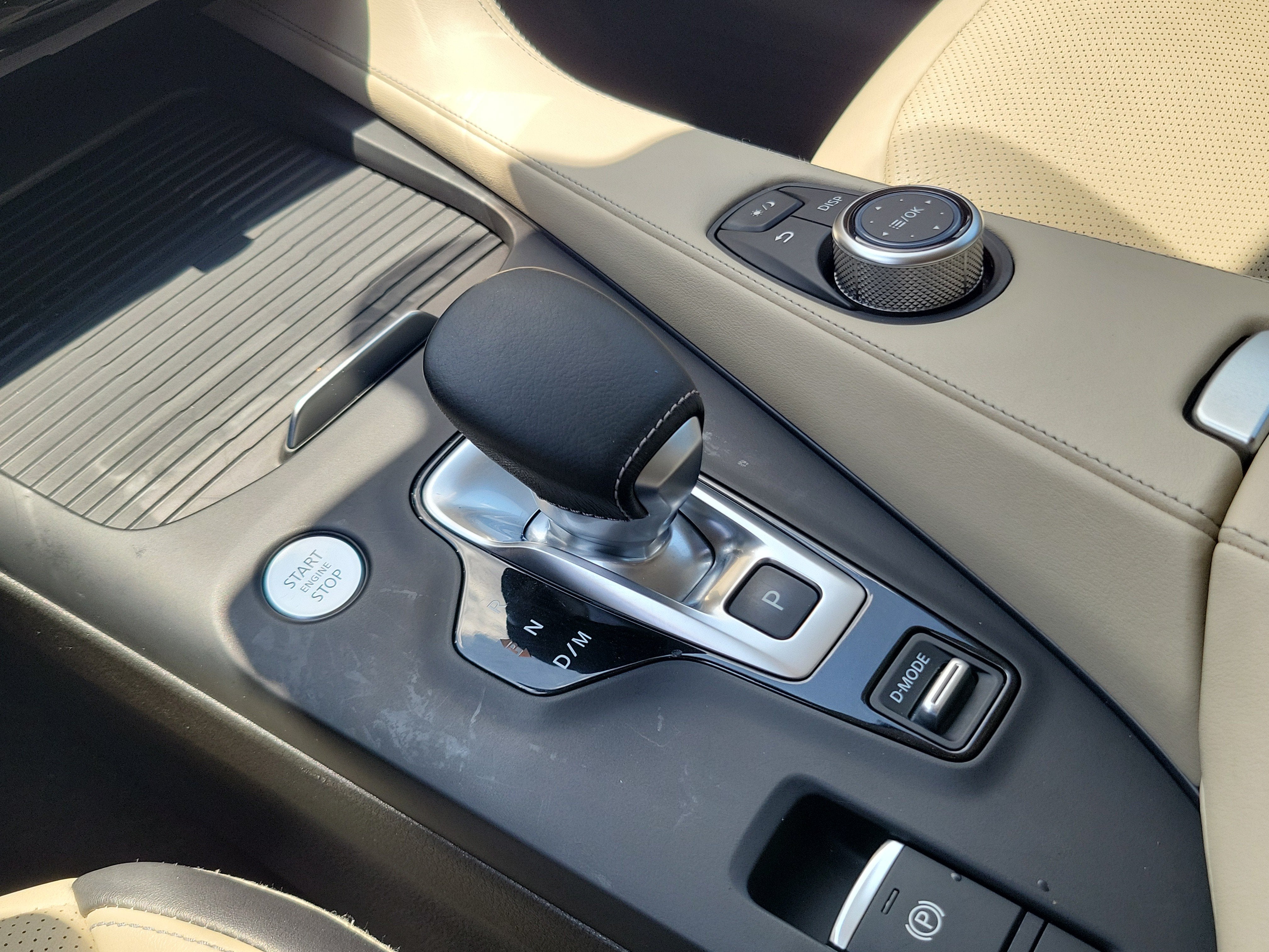 2022 INFINITI QX50 LUXE