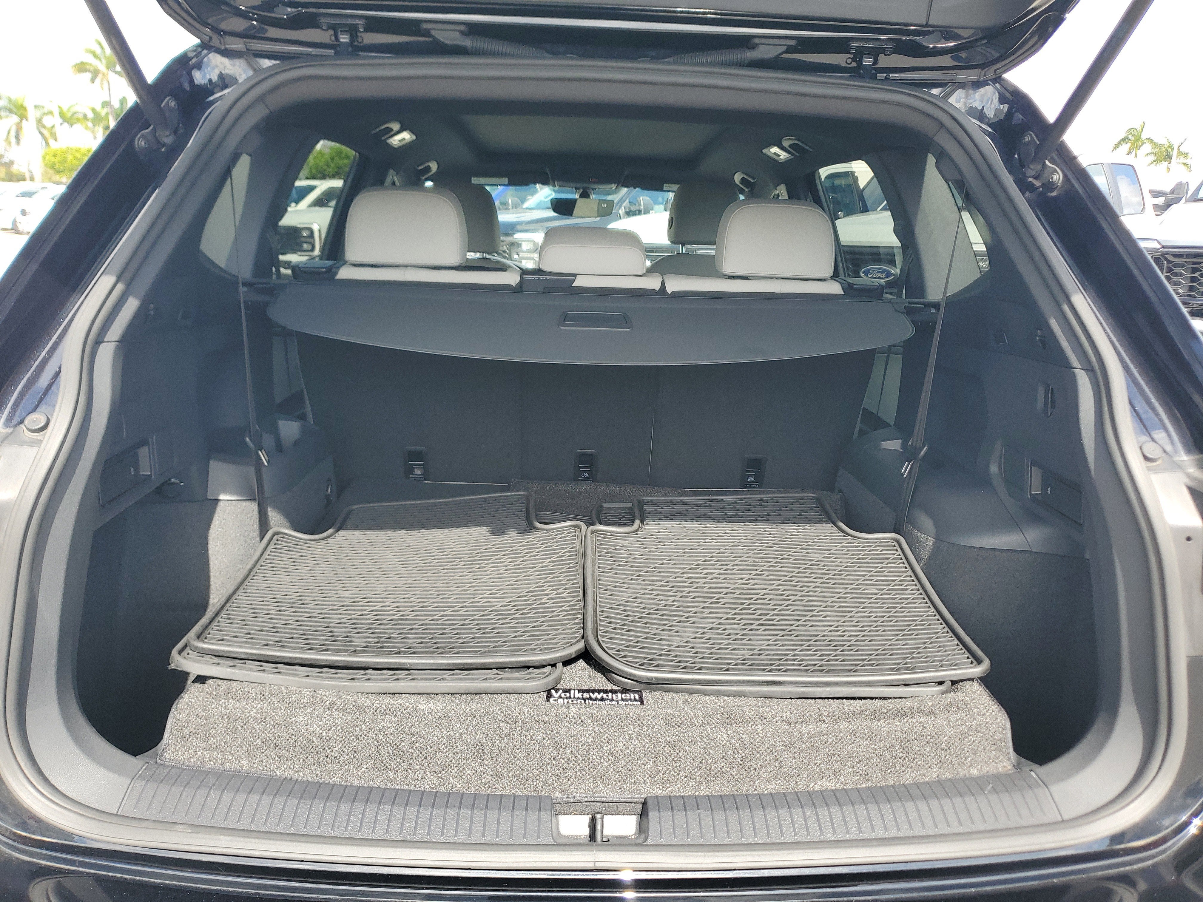 2020 Volkswagen Tiguan 2.0T SE R-Line Black