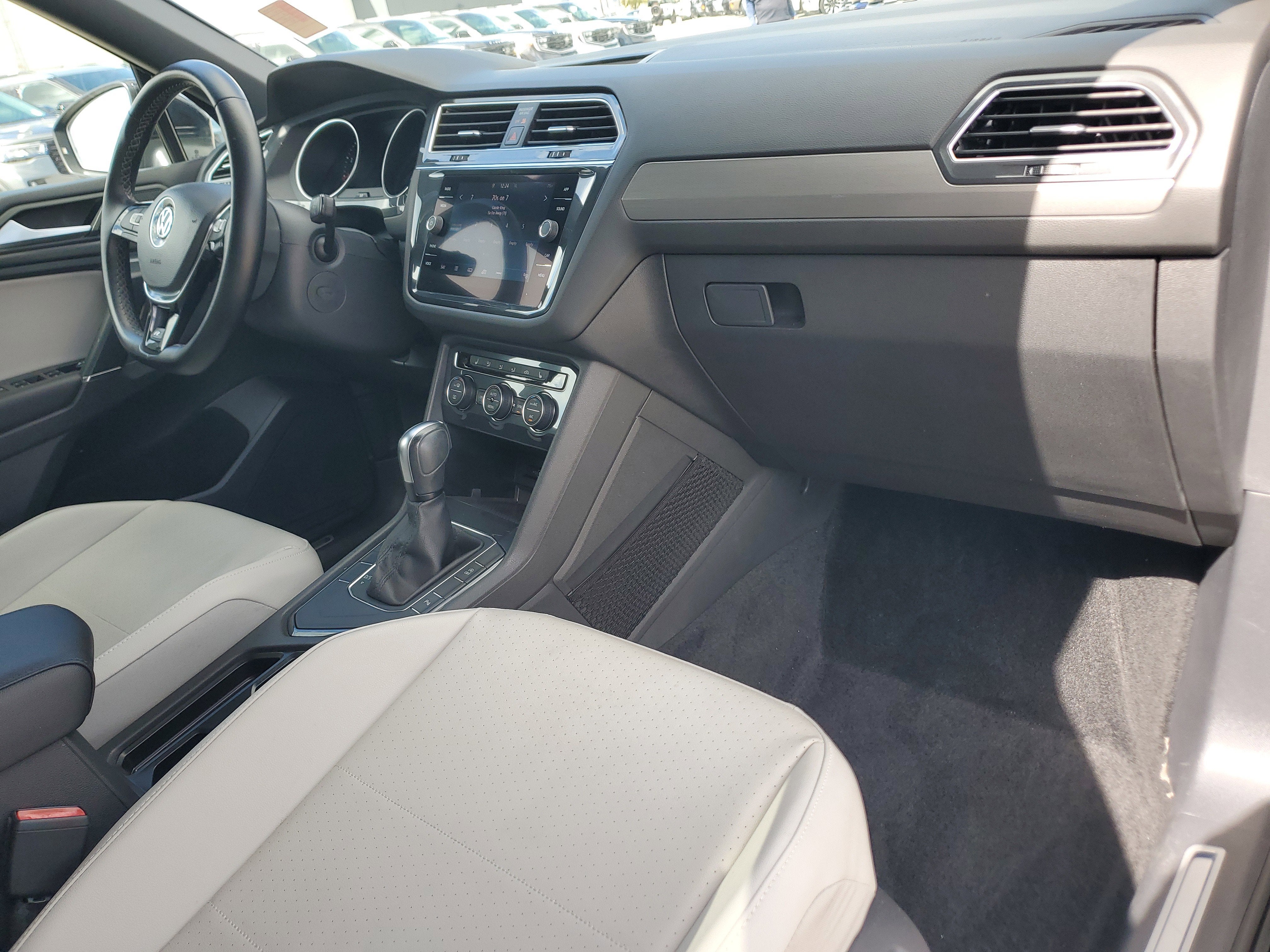 2020 Volkswagen Tiguan 2.0T SE R-Line Black