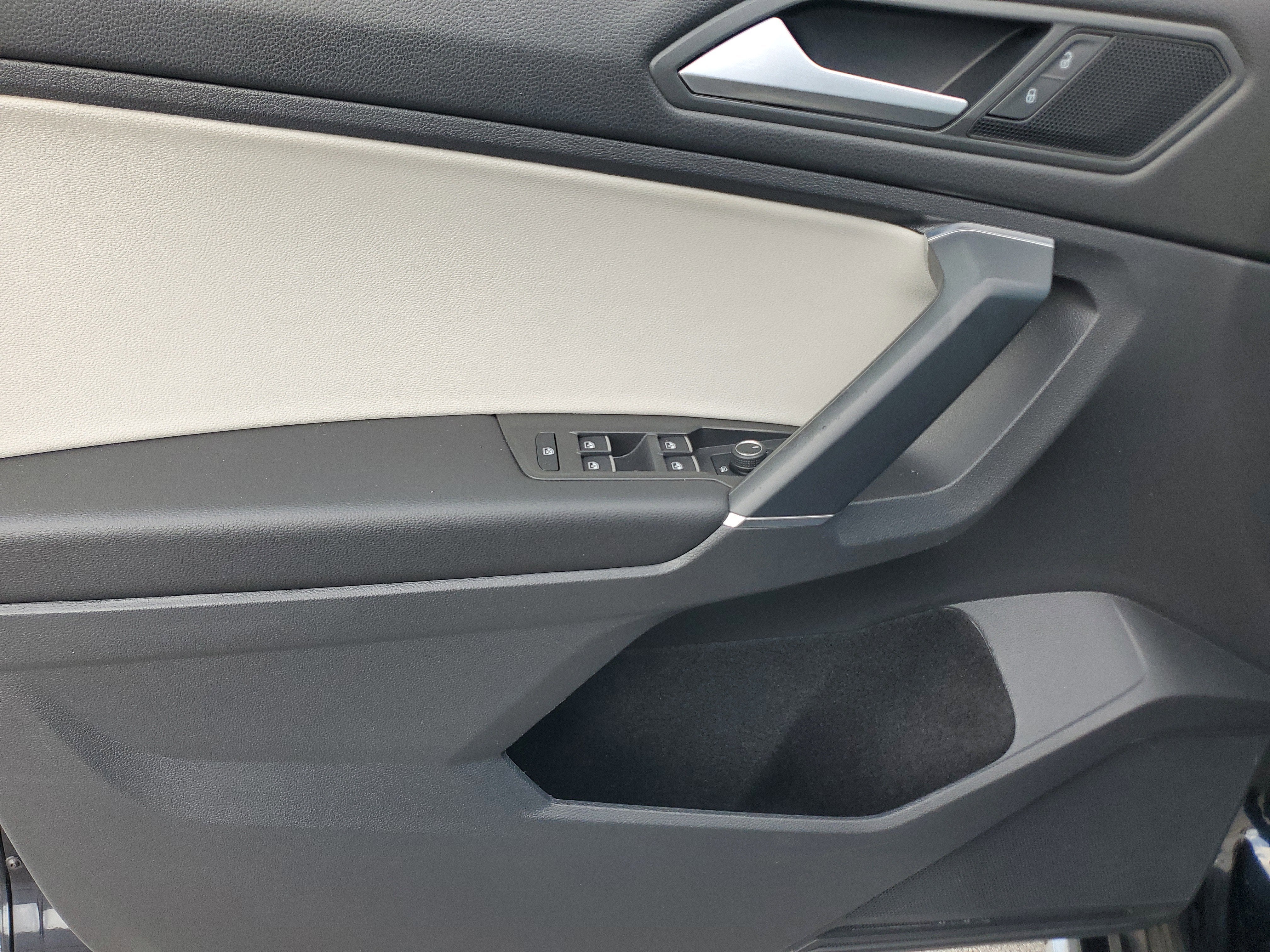 2020 Volkswagen Tiguan 2.0T SE R-Line Black