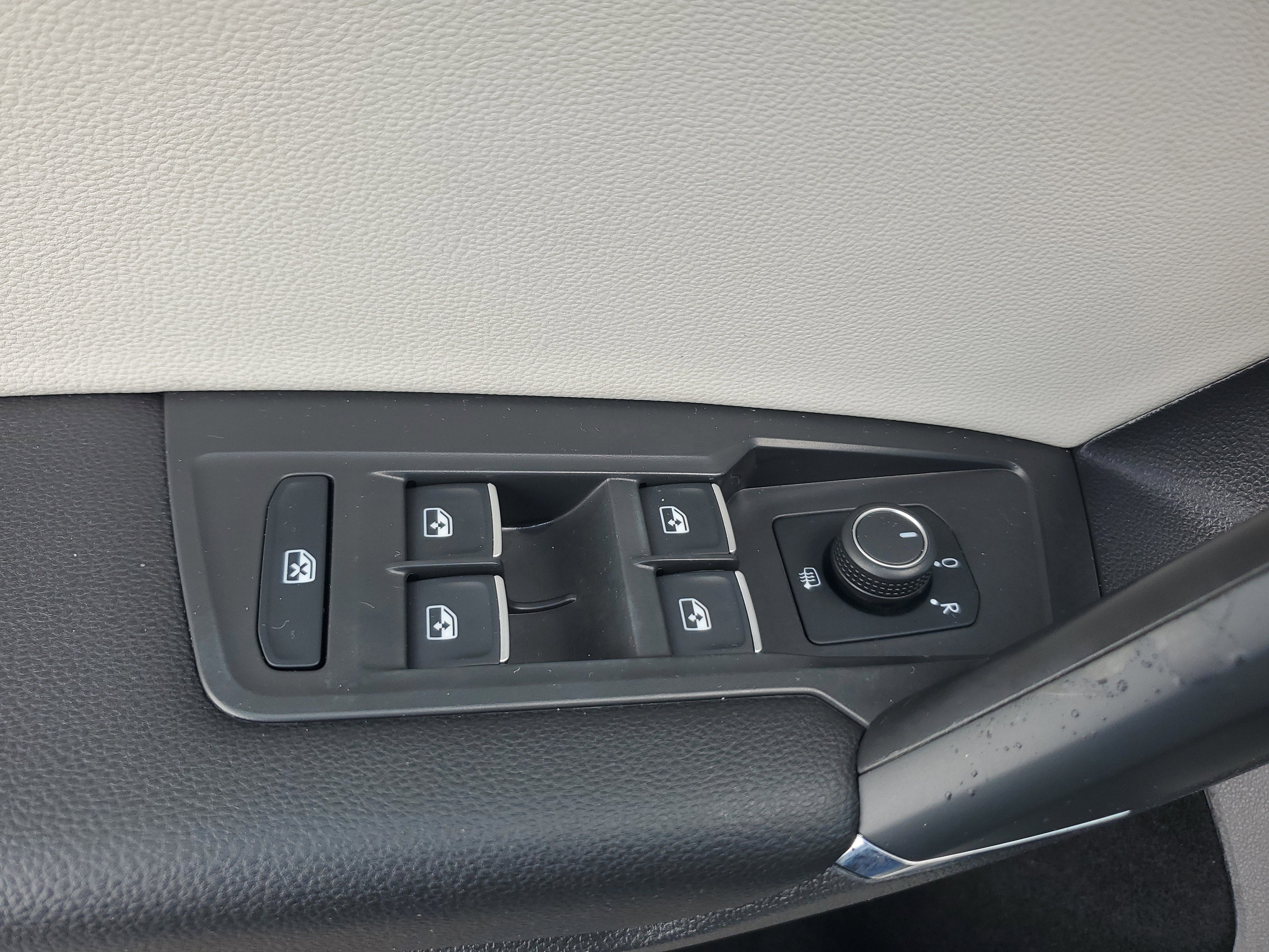 2020 Volkswagen Tiguan 2.0T SE R-Line Black