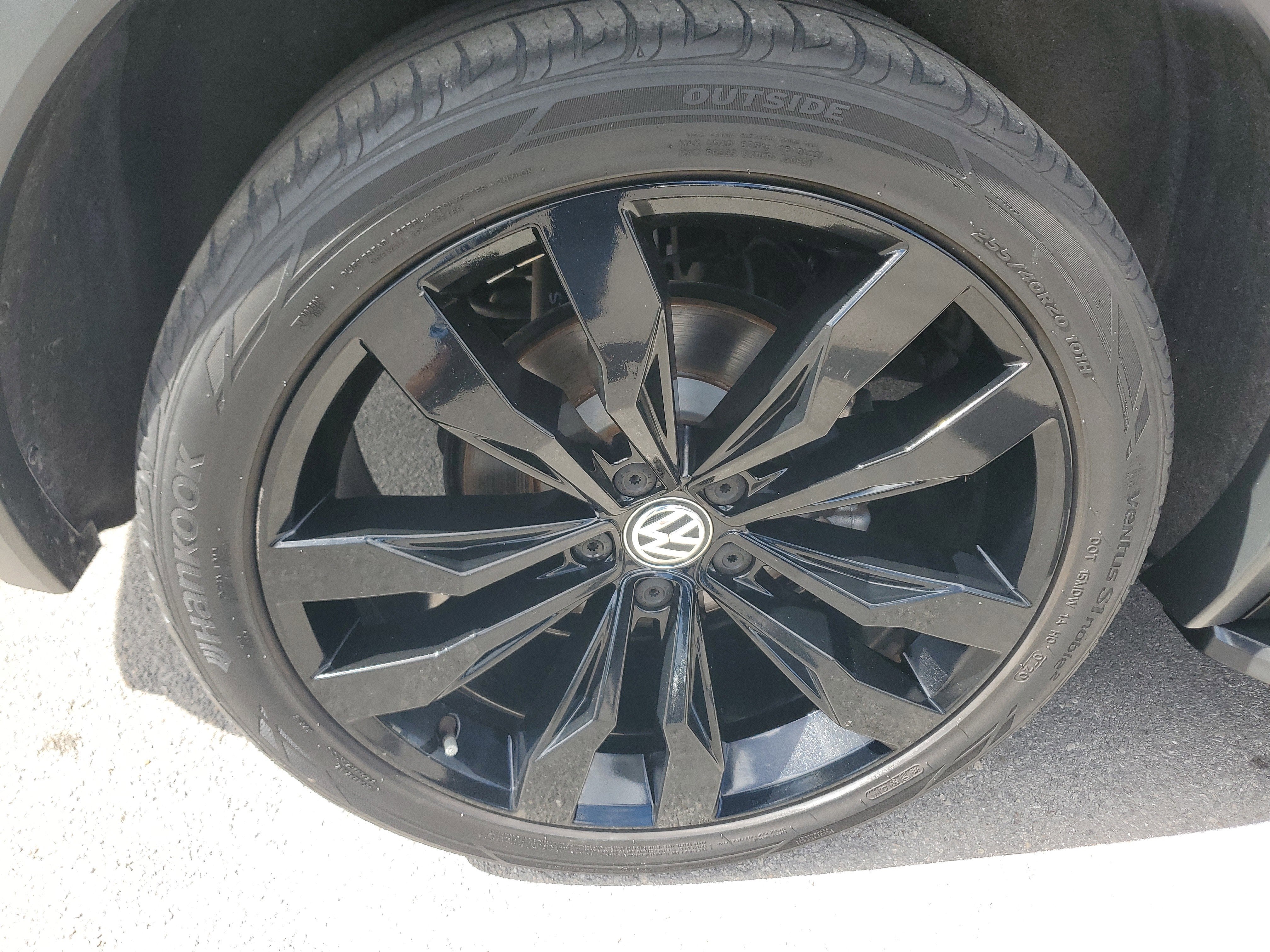 2020 Volkswagen Tiguan 2.0T SE R-Line Black