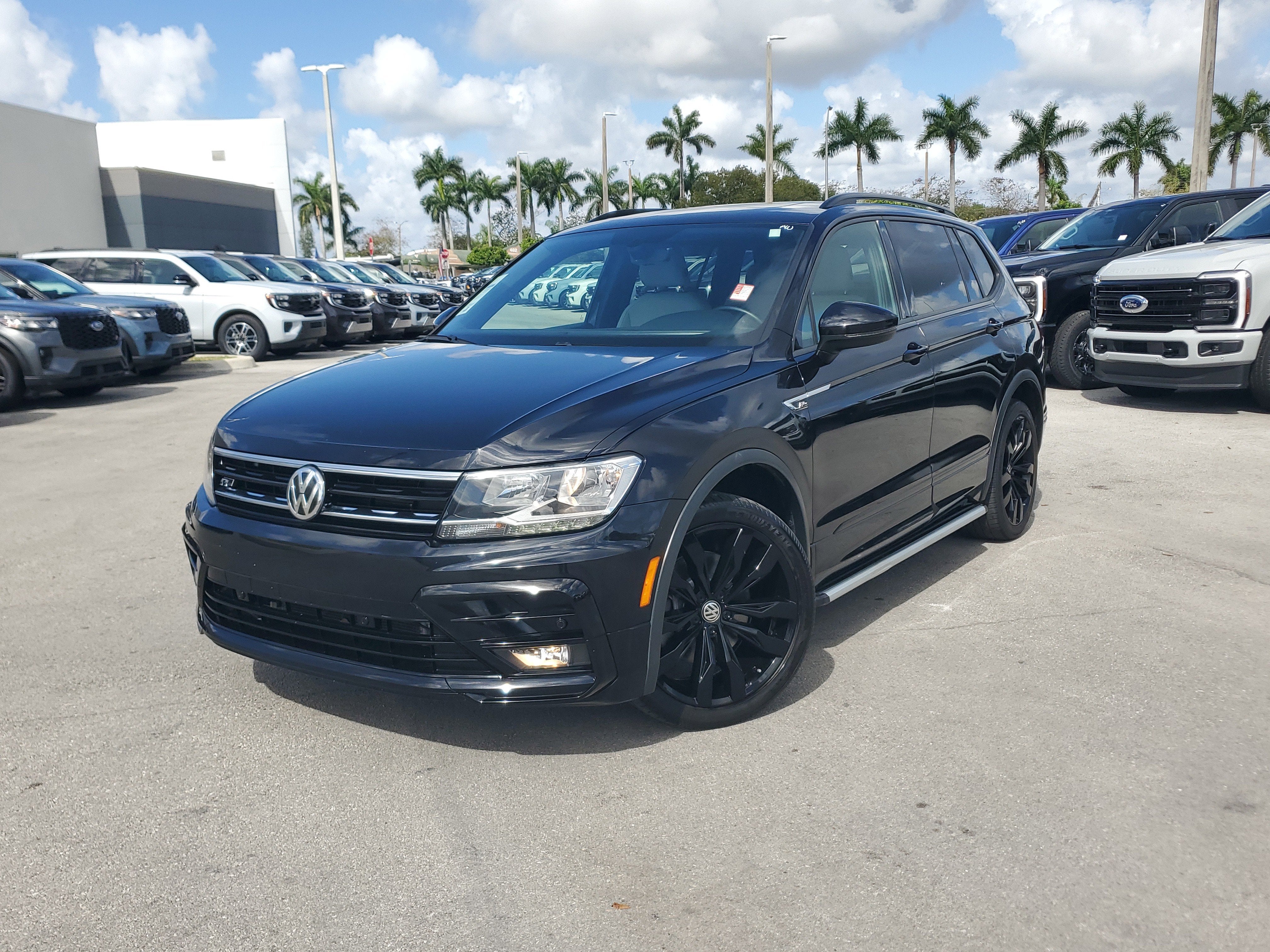 2020 Volkswagen Tiguan 2.0T SE R-Line Black