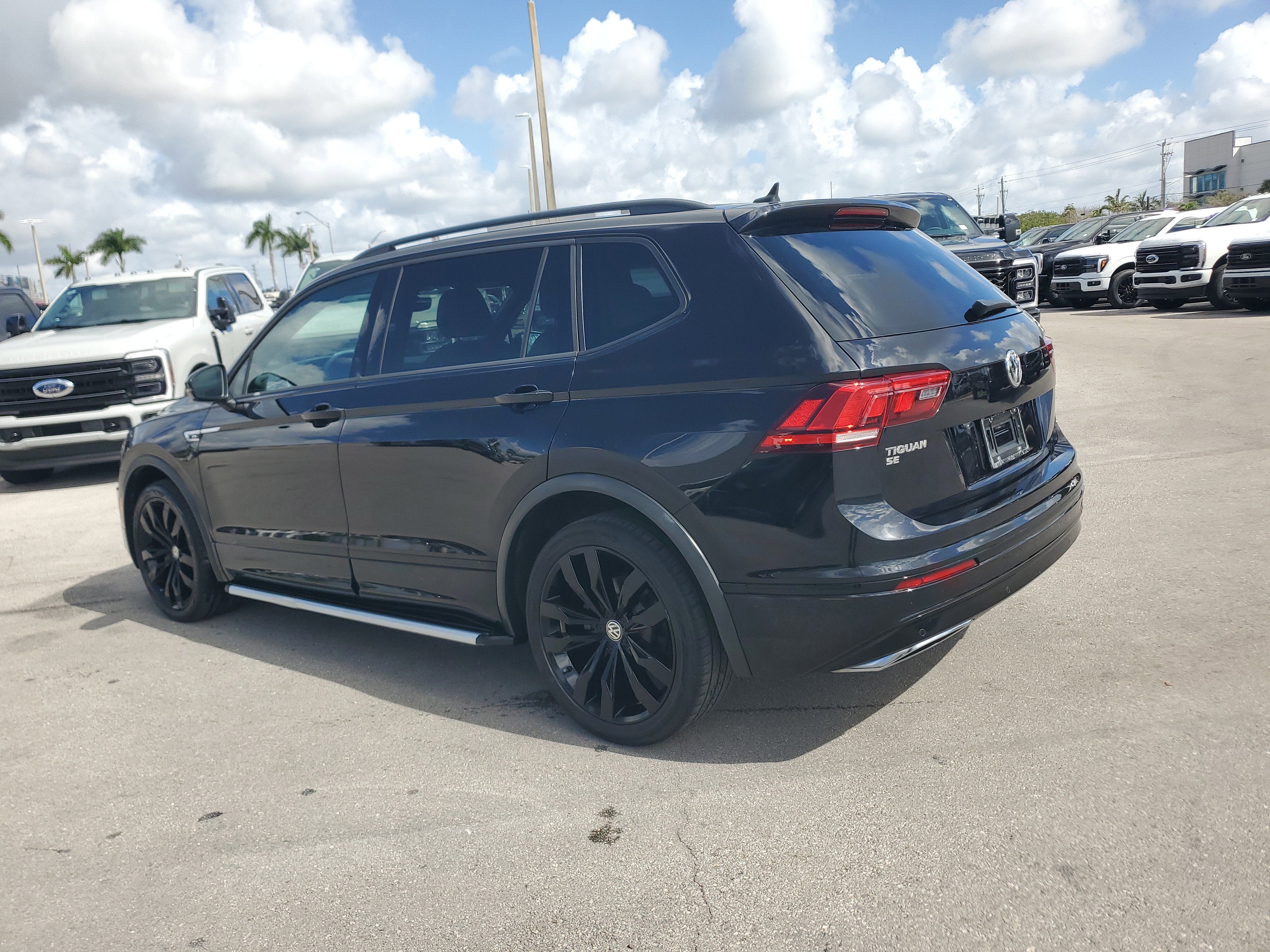 2020 Volkswagen Tiguan 2.0T SE R-Line Black