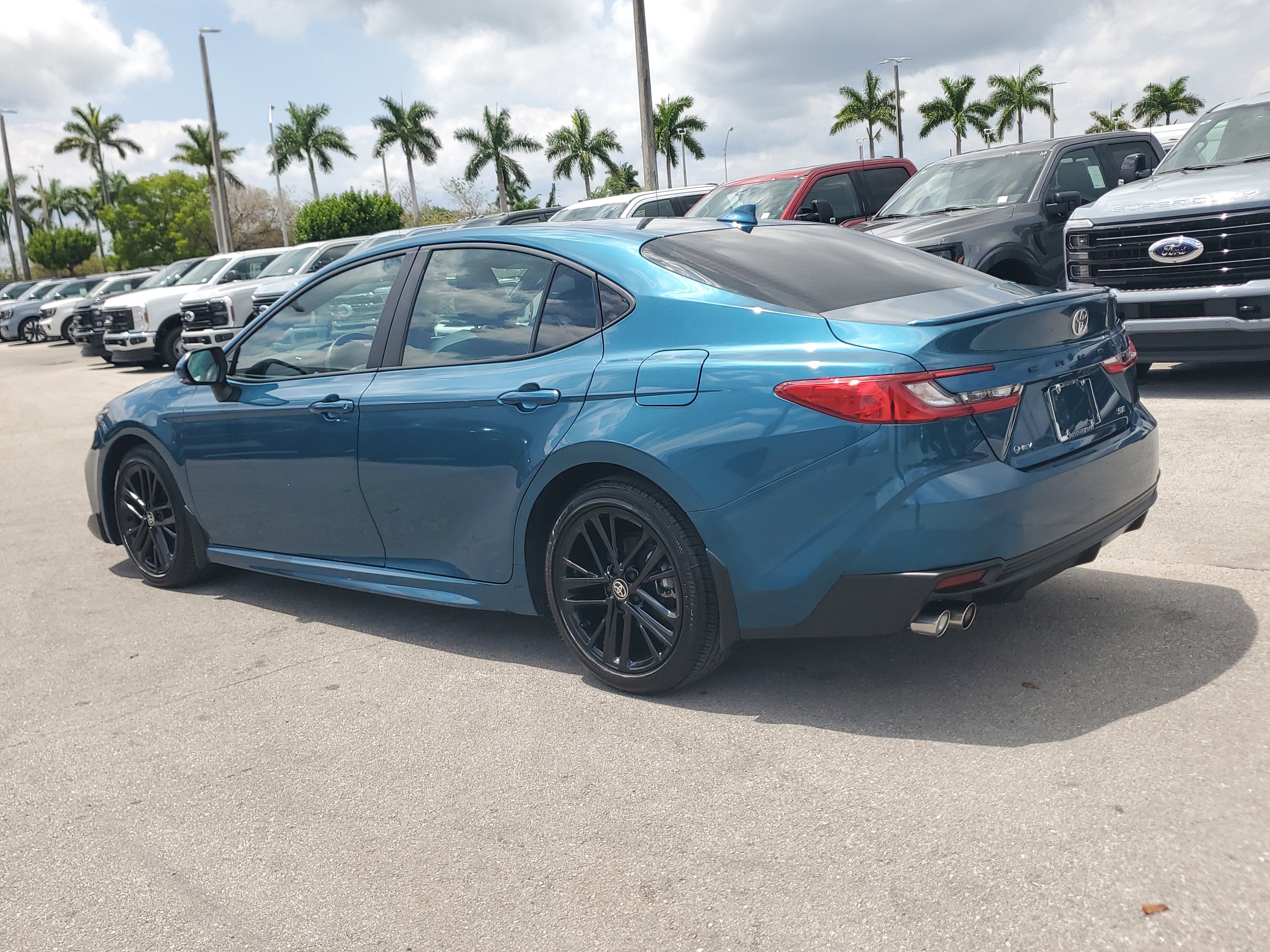 2025 Toyota Camry SE