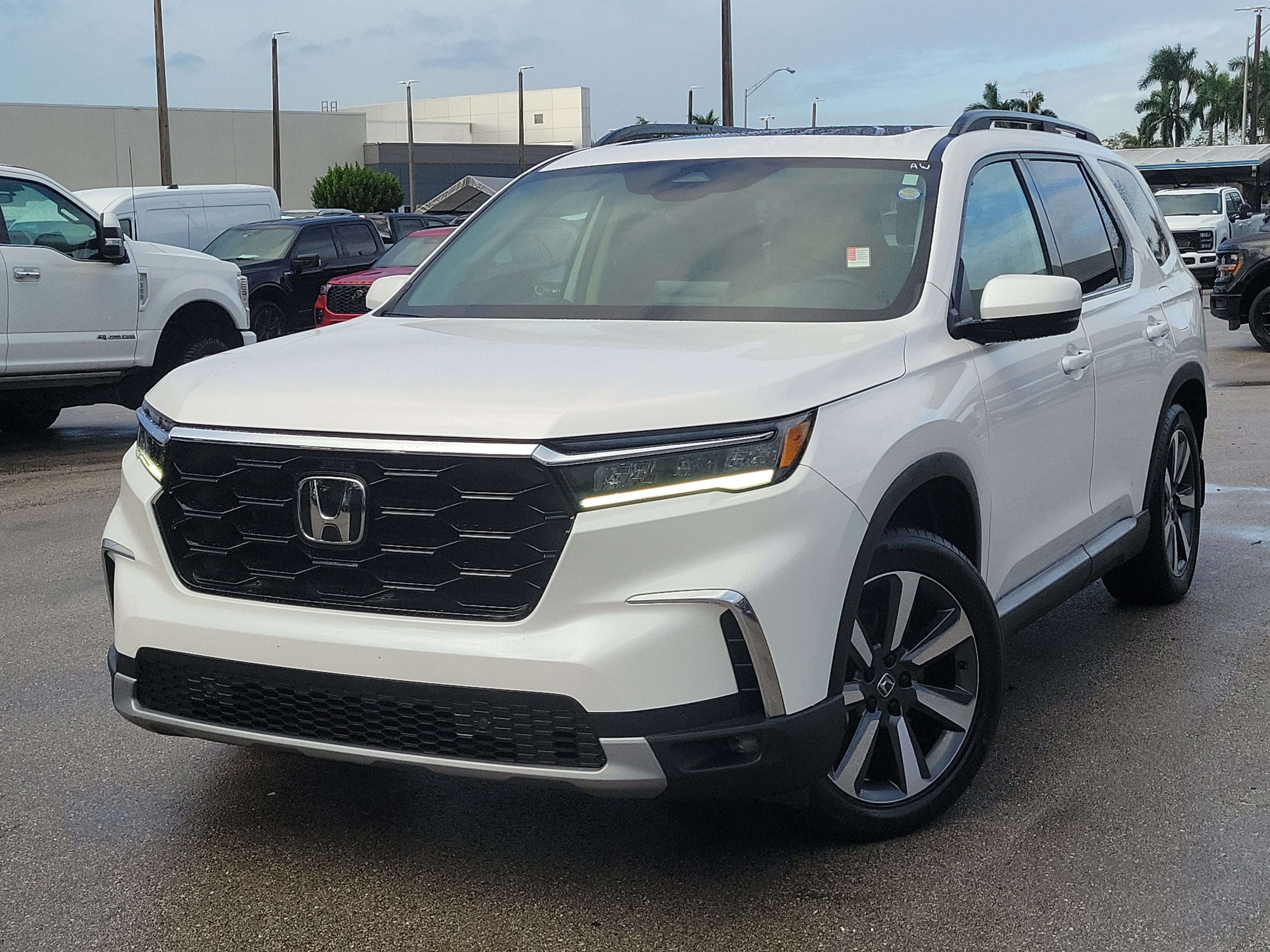 2025 Honda Pilot Touring