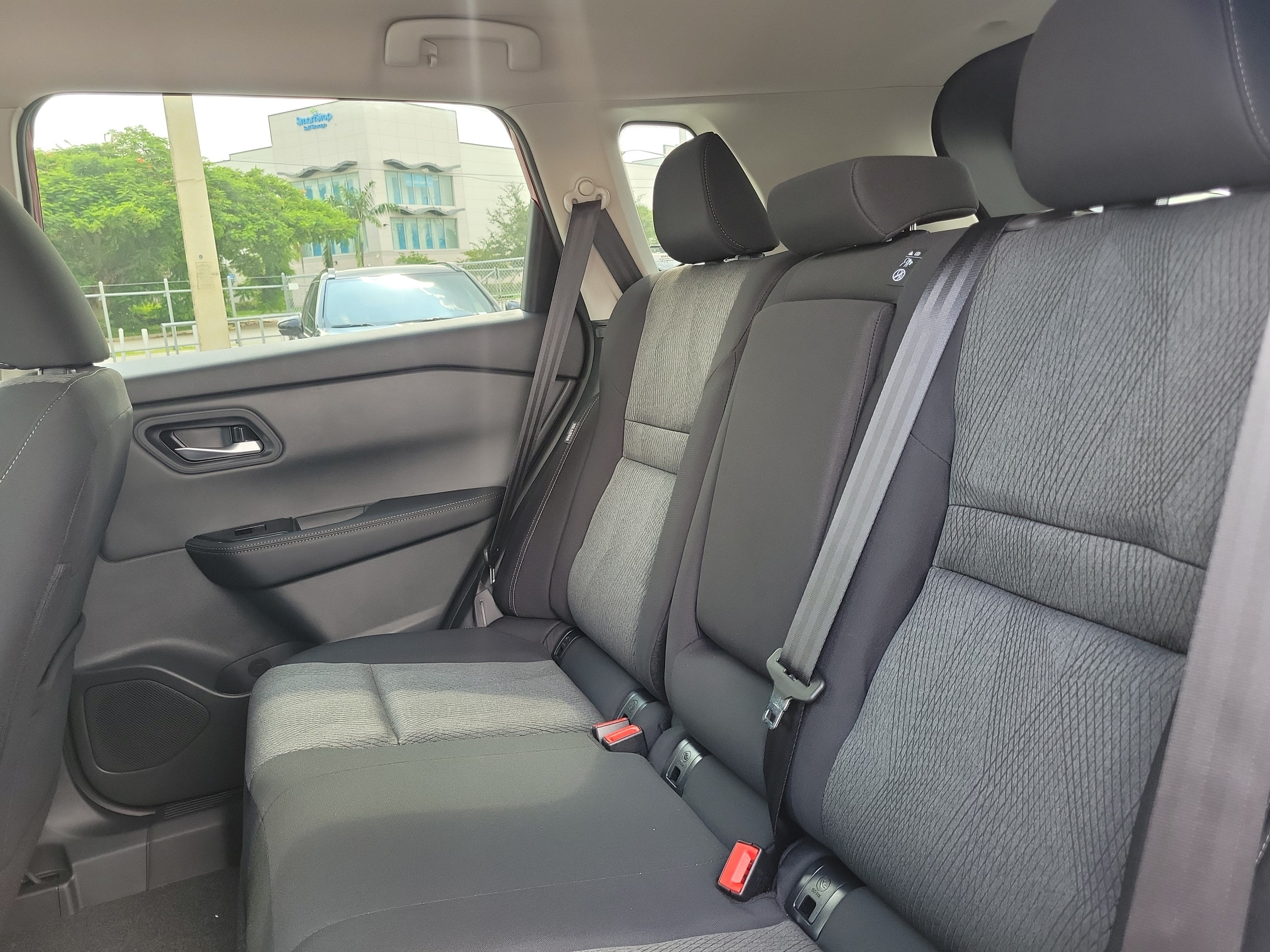 2027 Nissan Rogue SV