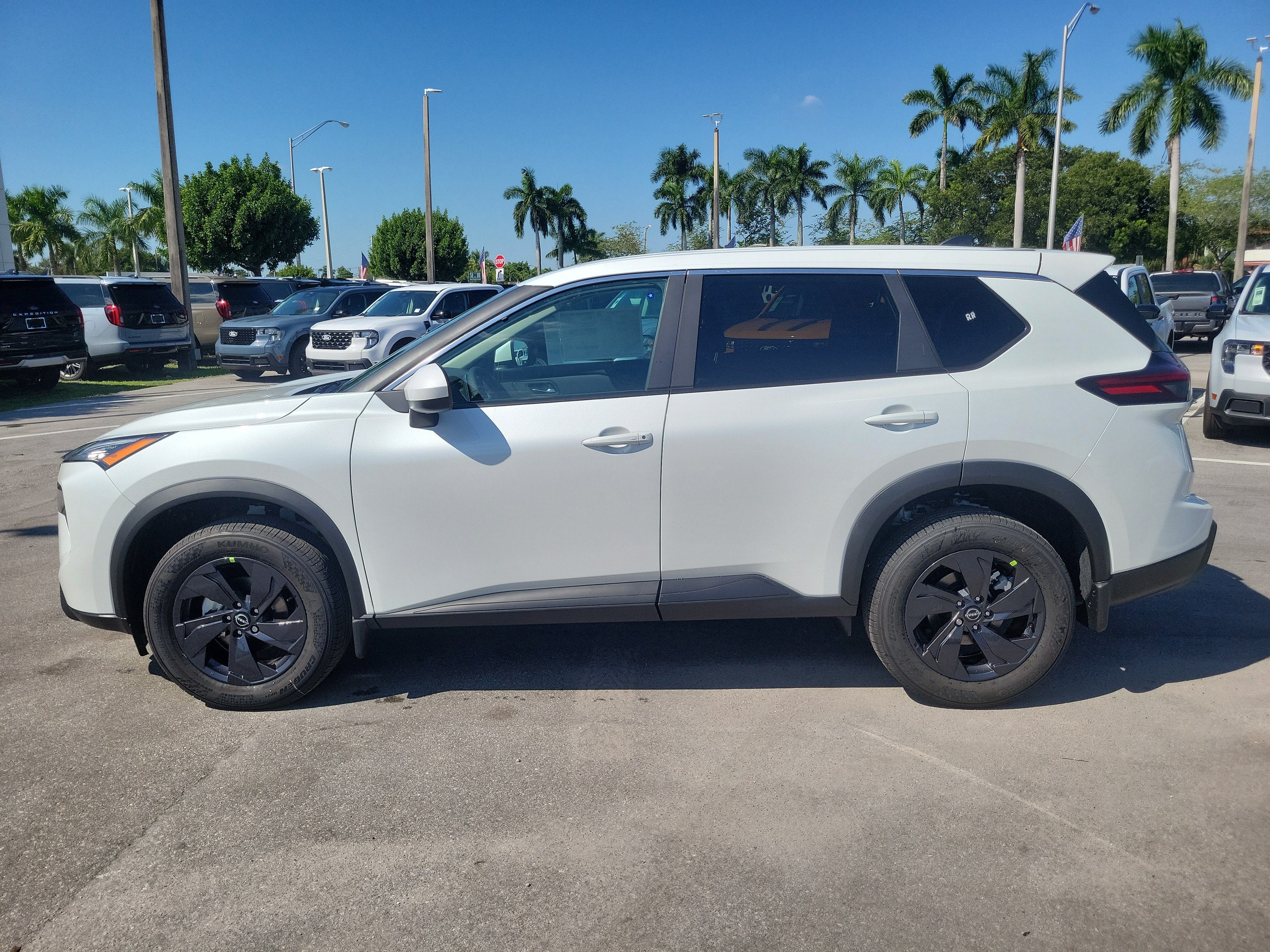 2027 Nissan Rogue SV