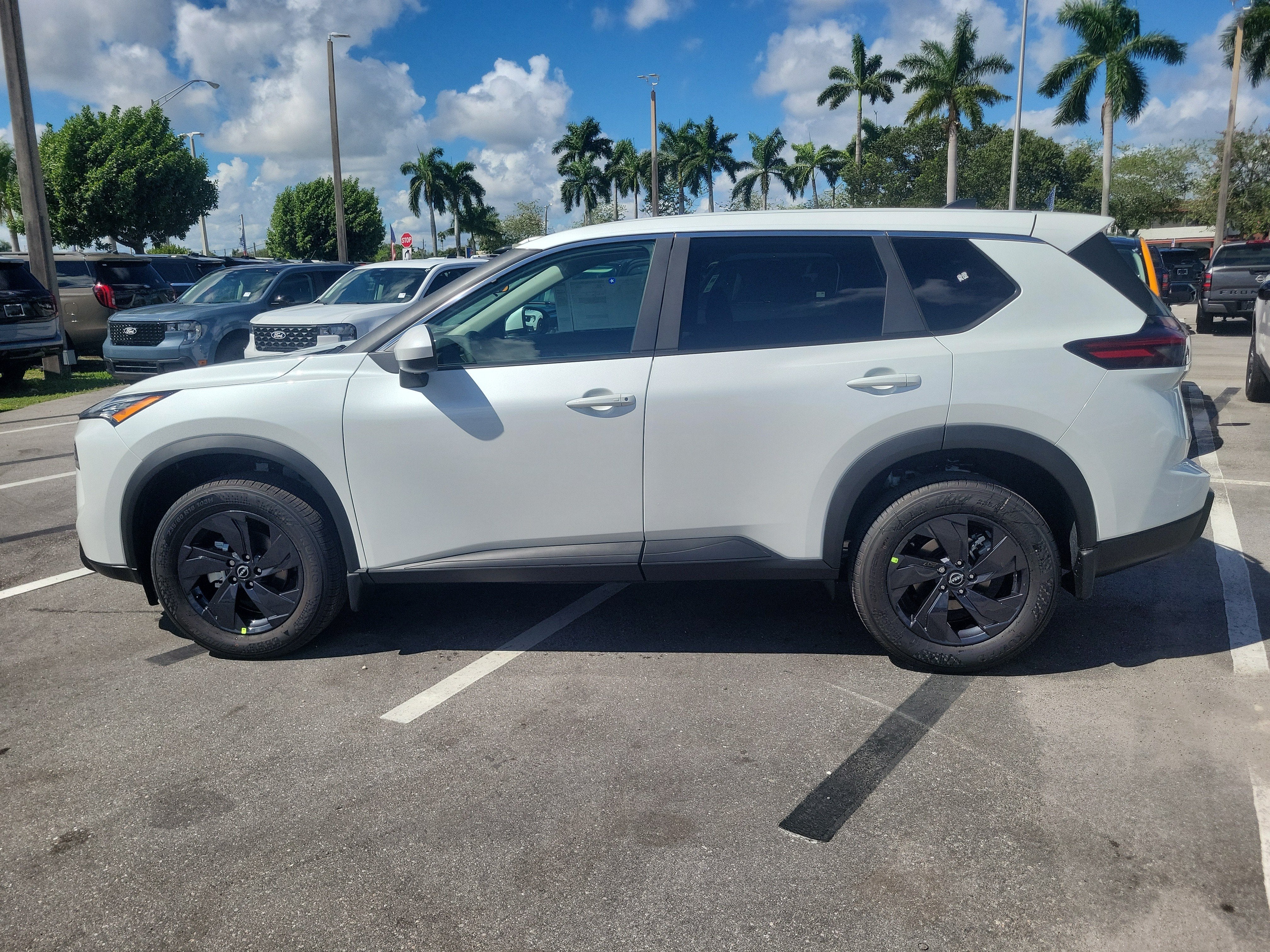 2027 Nissan Rogue SV