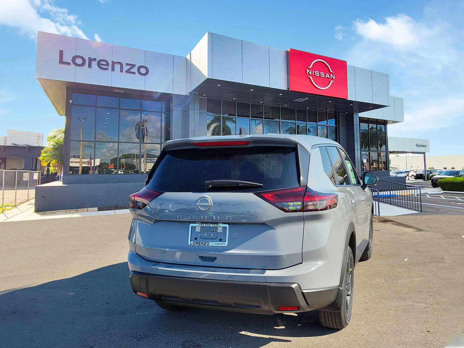 2026 Nissan Rogue SV