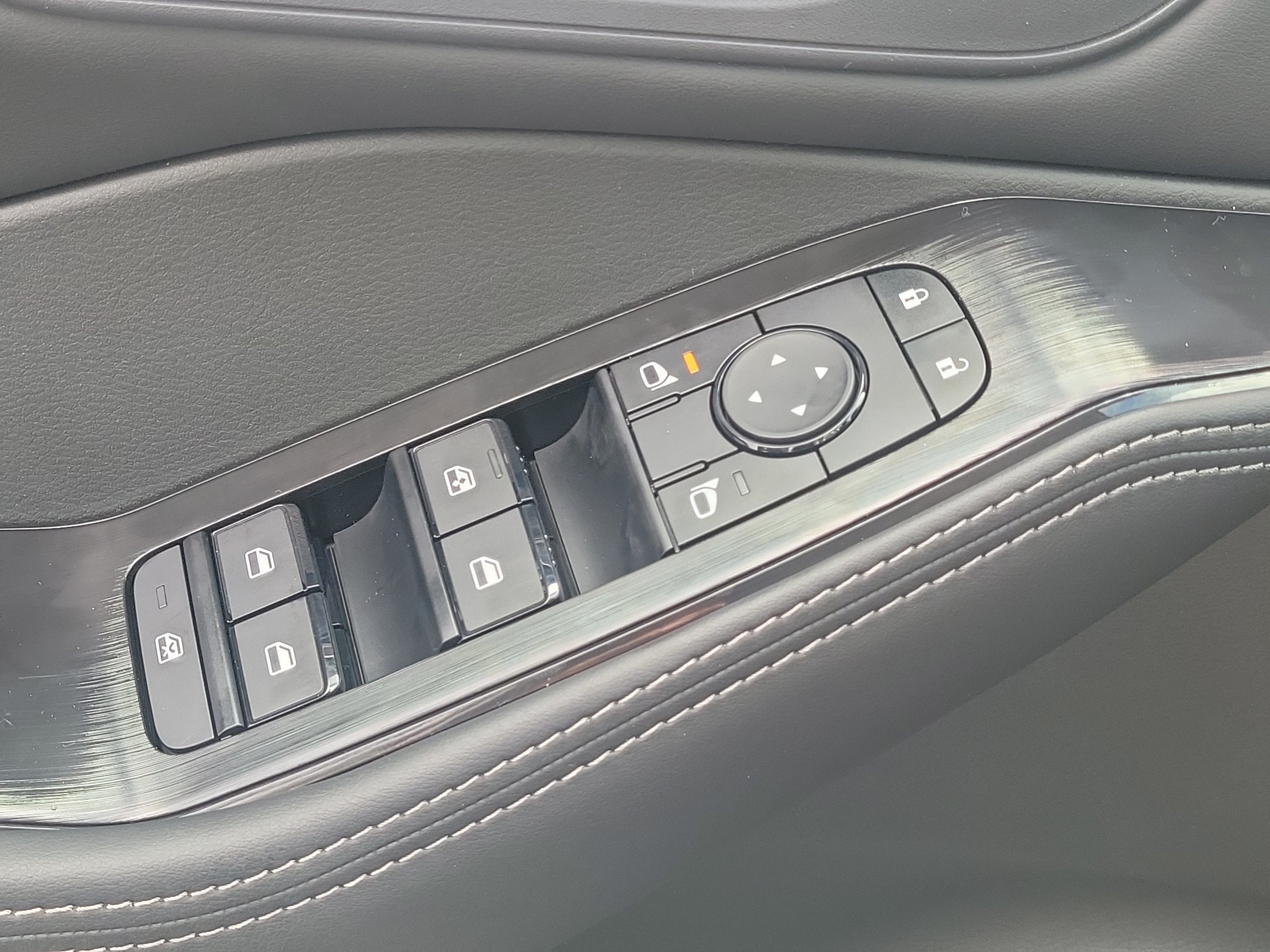 2027 Nissan Rogue SV