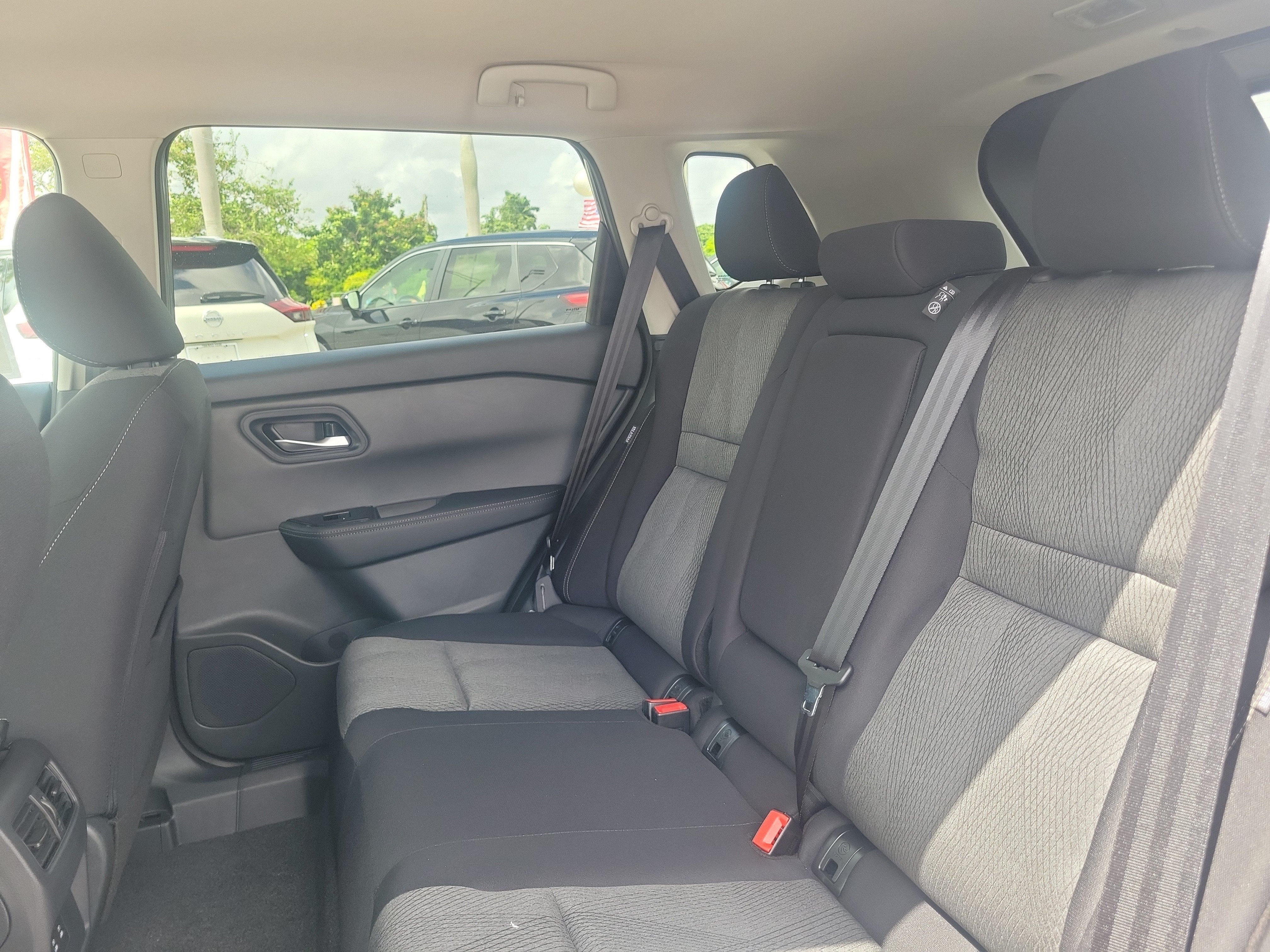 2027 Nissan Rogue SV