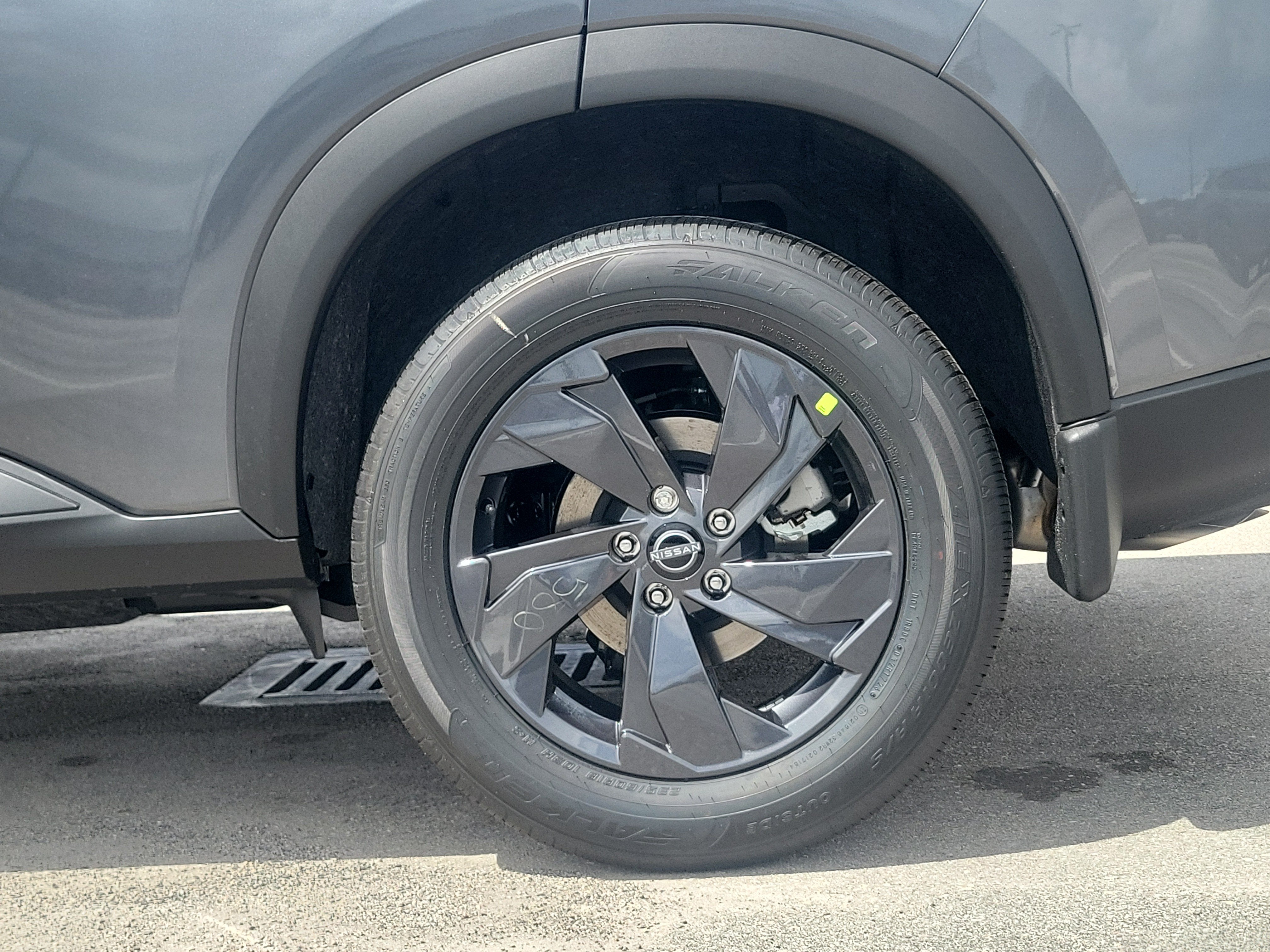 2027 Nissan Rogue SV