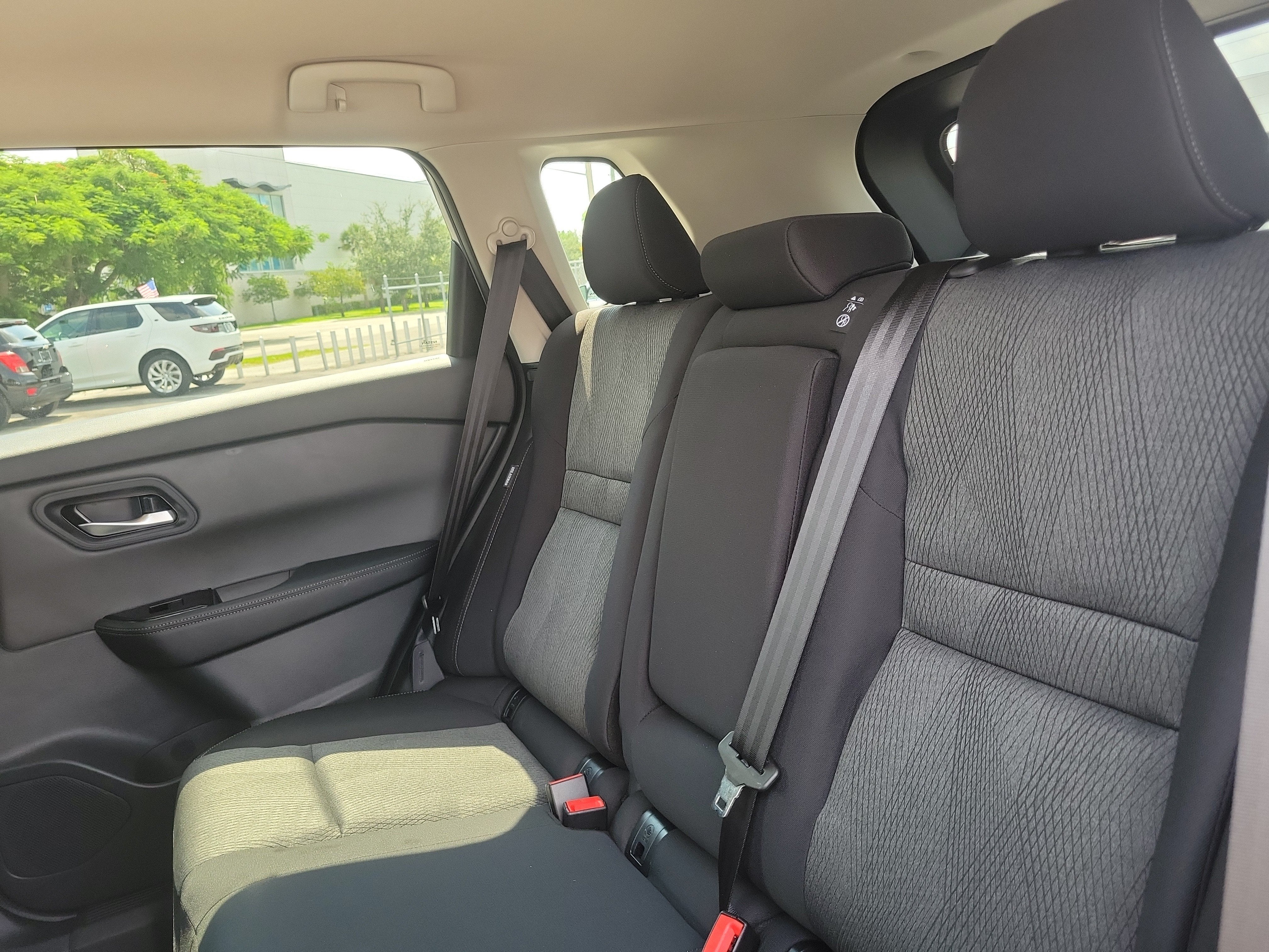 2027 Nissan Rogue SV