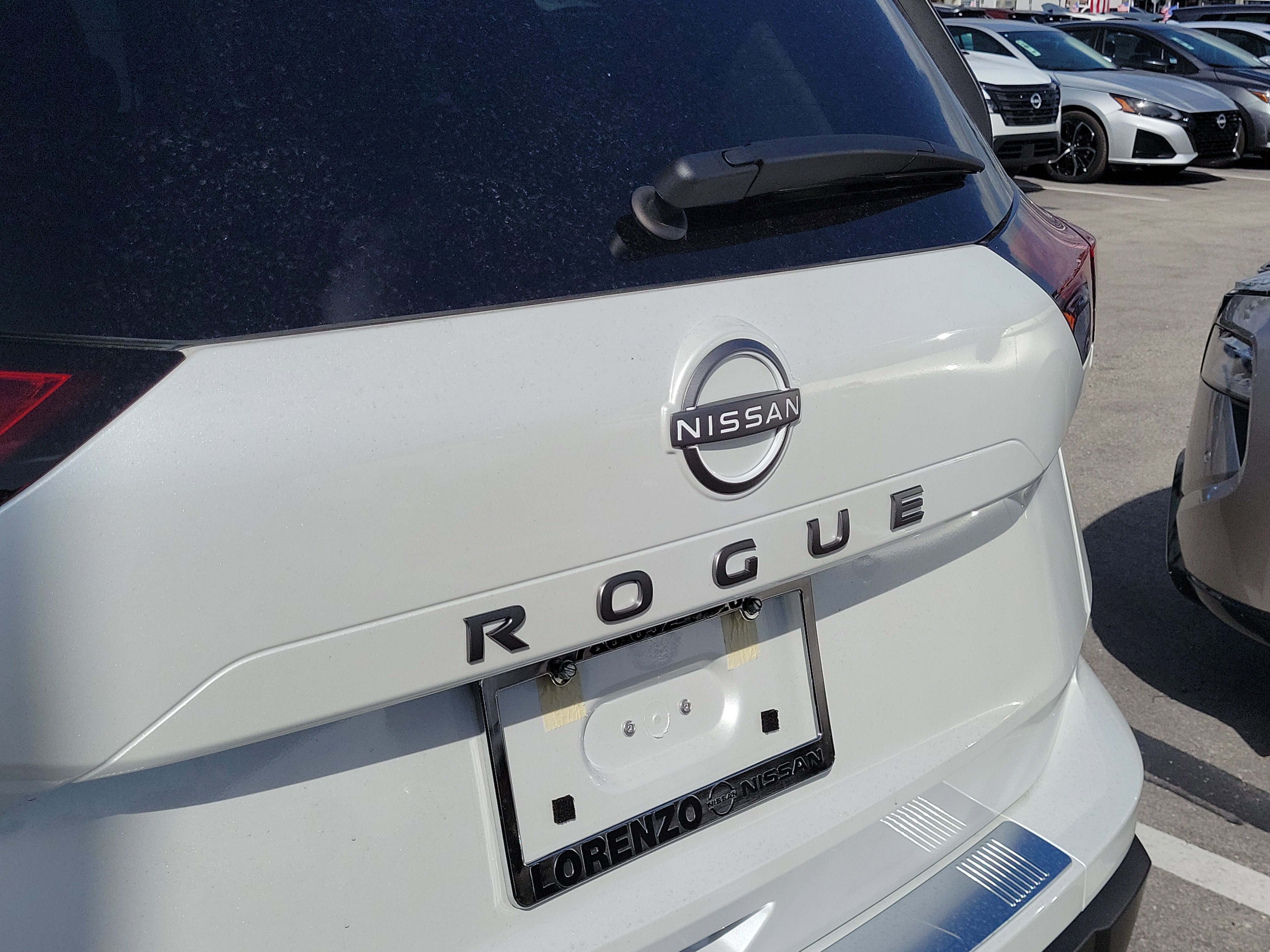 2026 Nissan Rogue SV