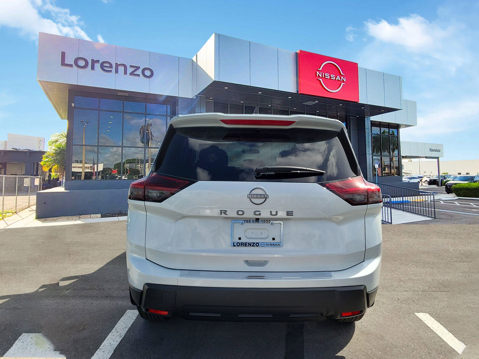 2026 Nissan Rogue SV