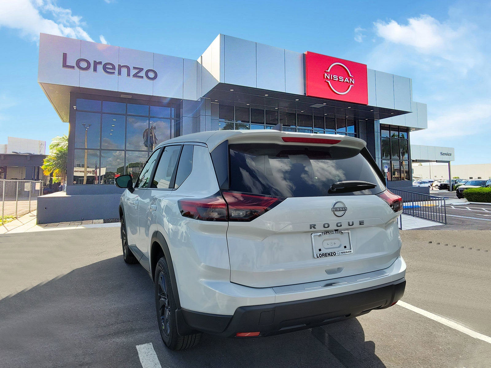 2026 Nissan Rogue SV