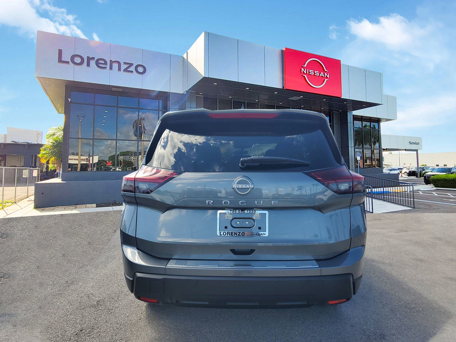 2026 Nissan Rogue SV