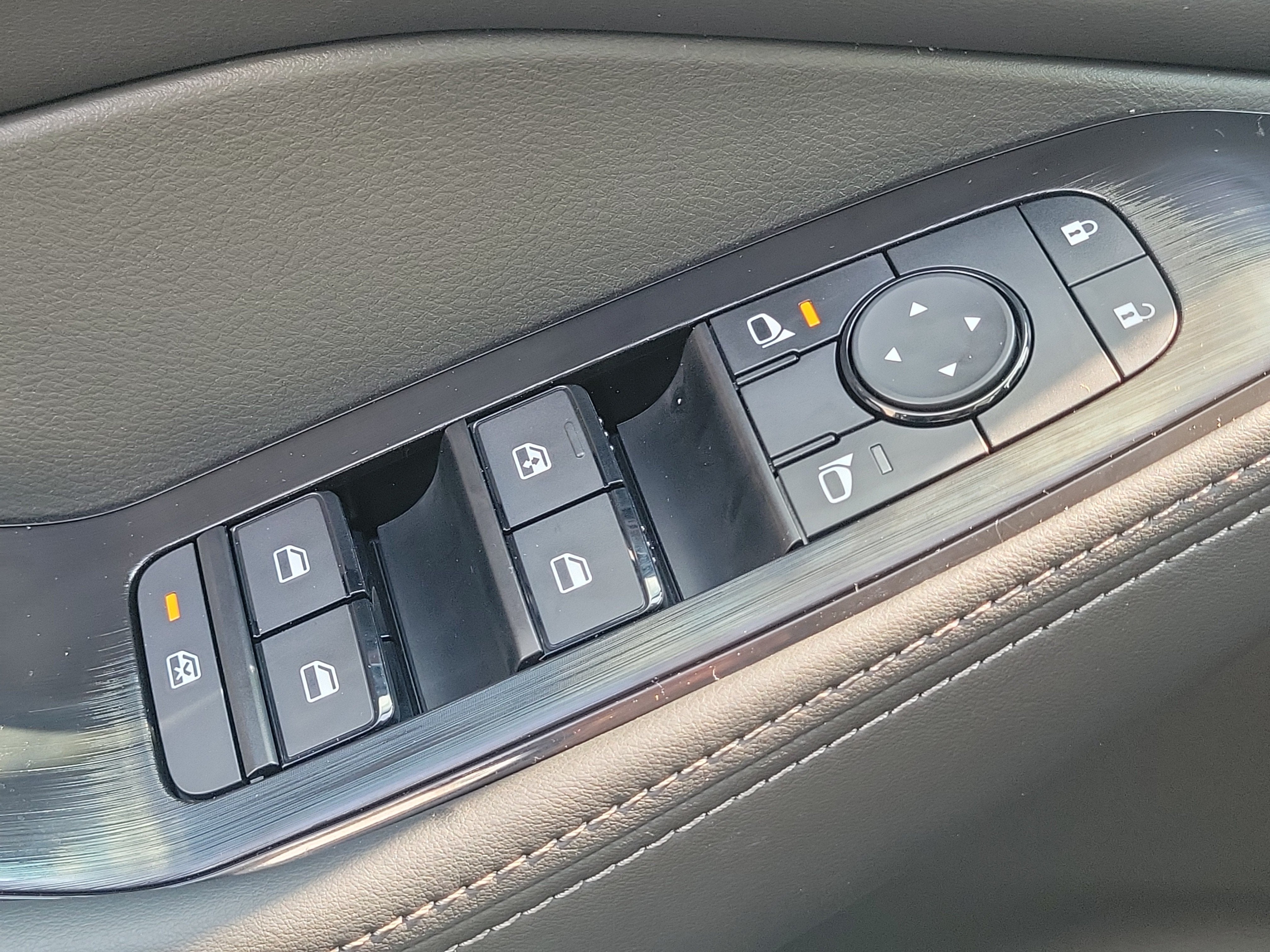 2027 Nissan Rogue SV