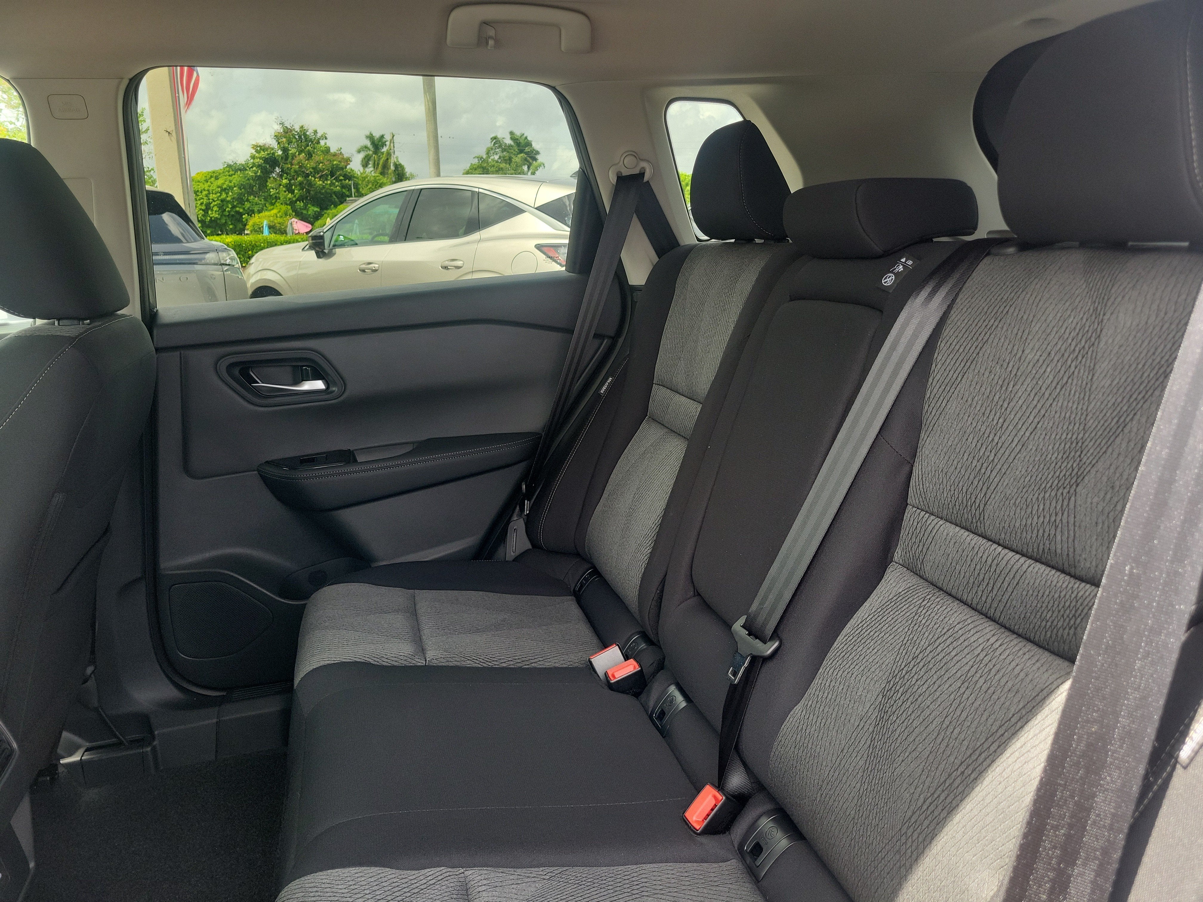 2027 Nissan Rogue SV