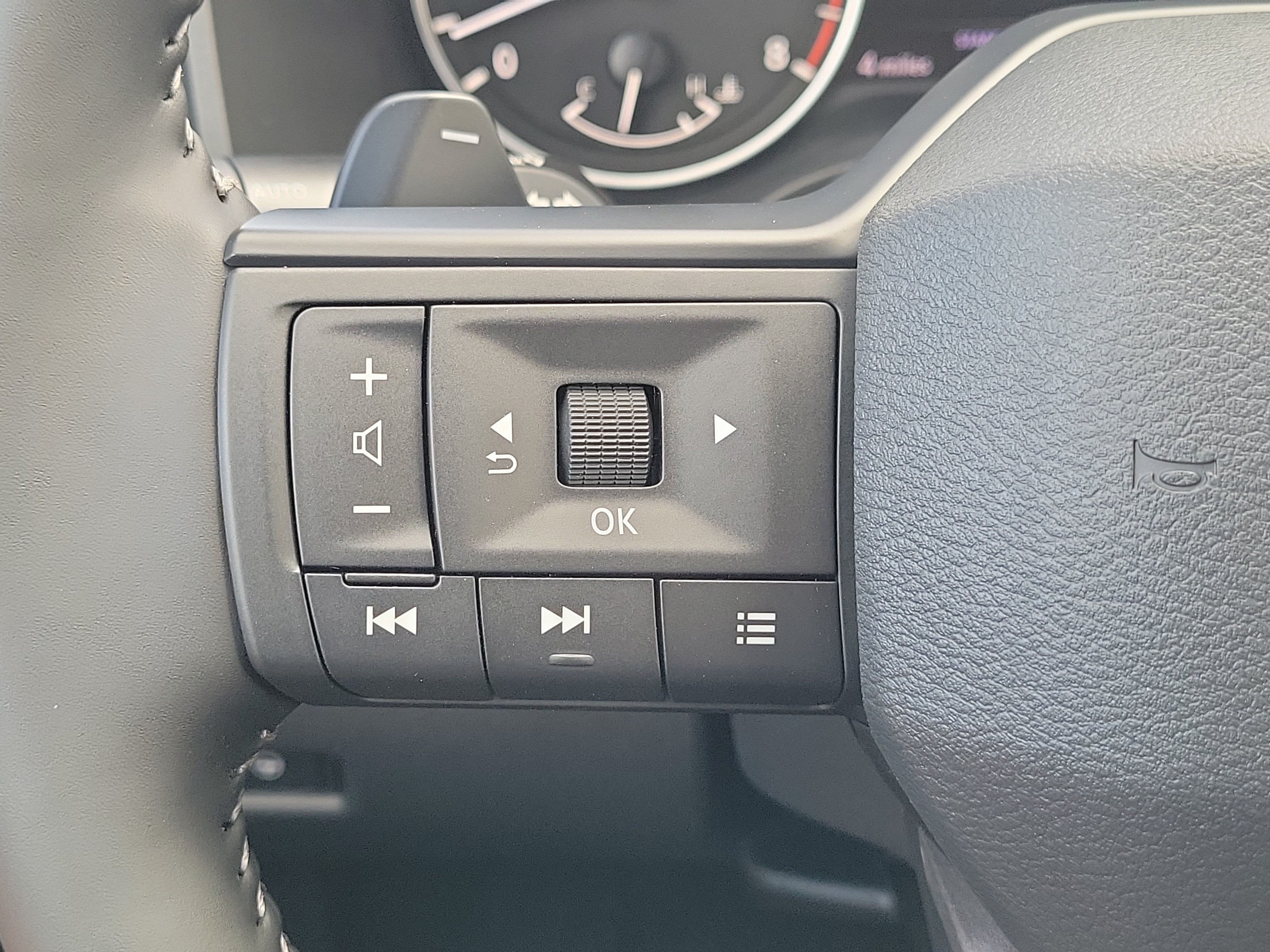 2027 Nissan Rogue SV