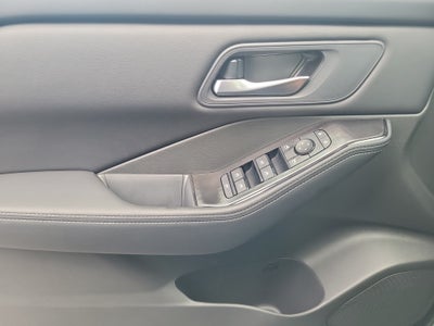 2027 Nissan Rogue SV